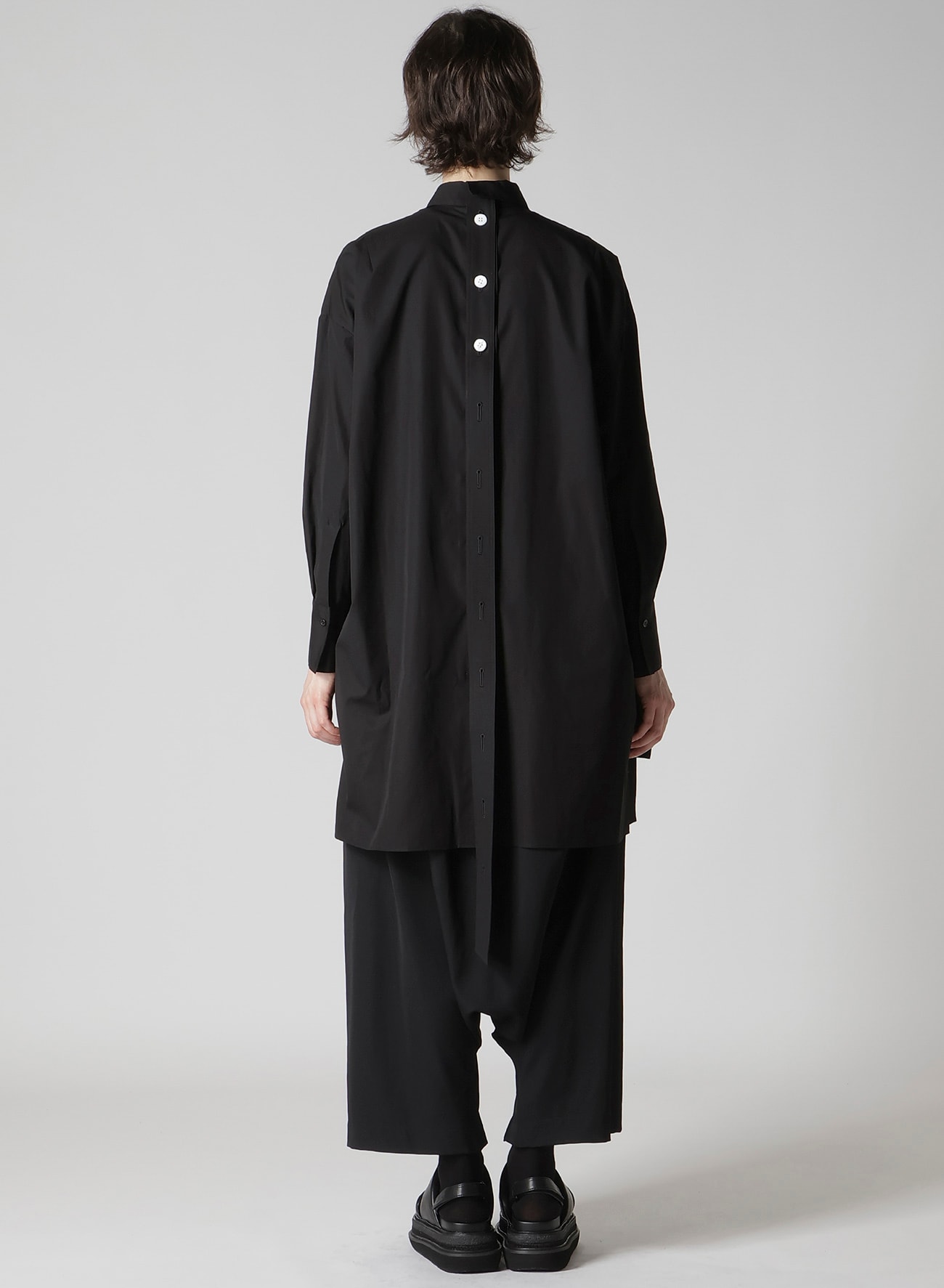 BROAD BUTTON DETAIL SHIRT