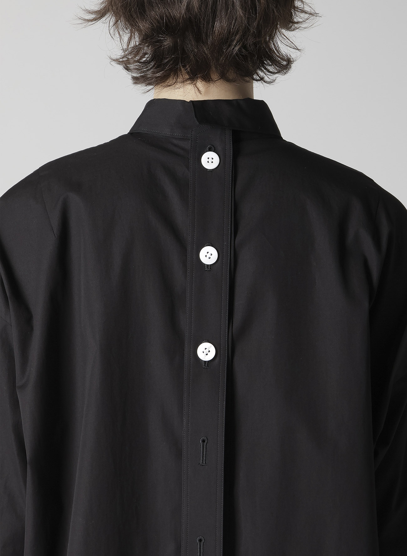 BROAD BUTTON DETAIL SHIRT