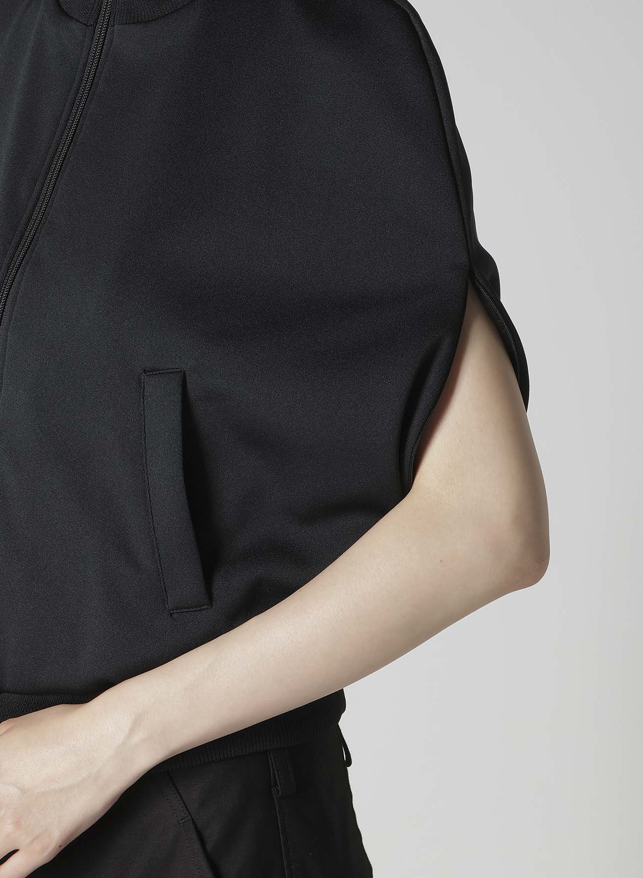 PE INTERLOCK SHORT CAPE