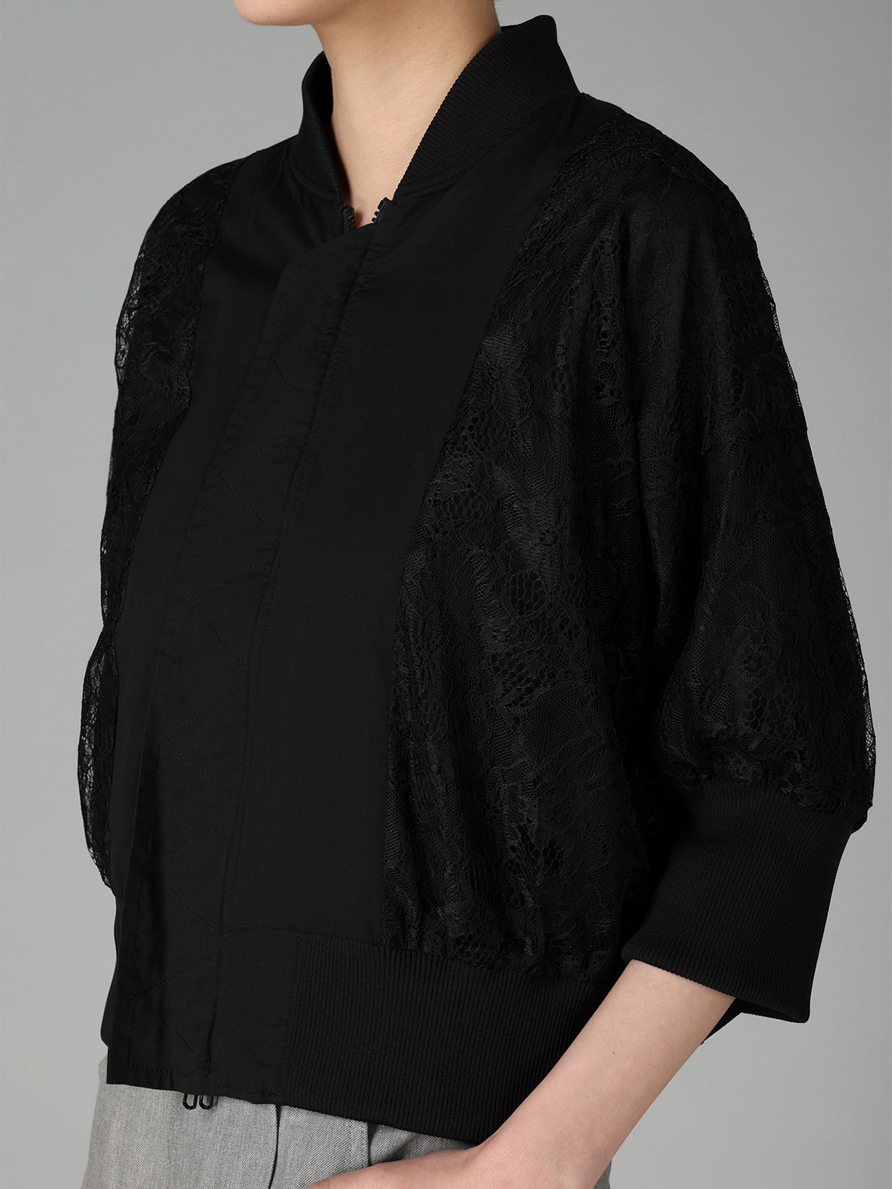 SHORT SLEEVES BOMBER JACKET