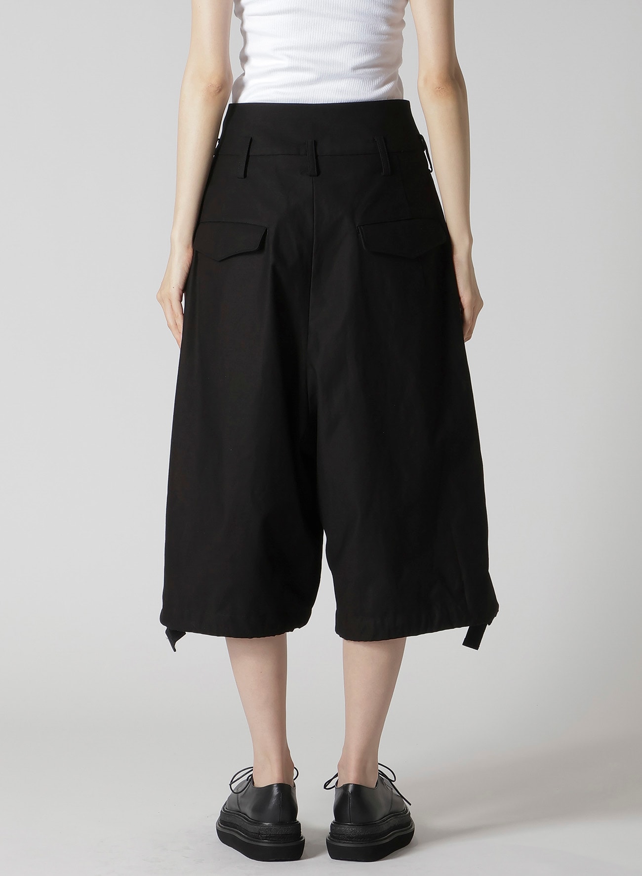MILITARY BACKSIDE SATIN BERMUDA PANTS