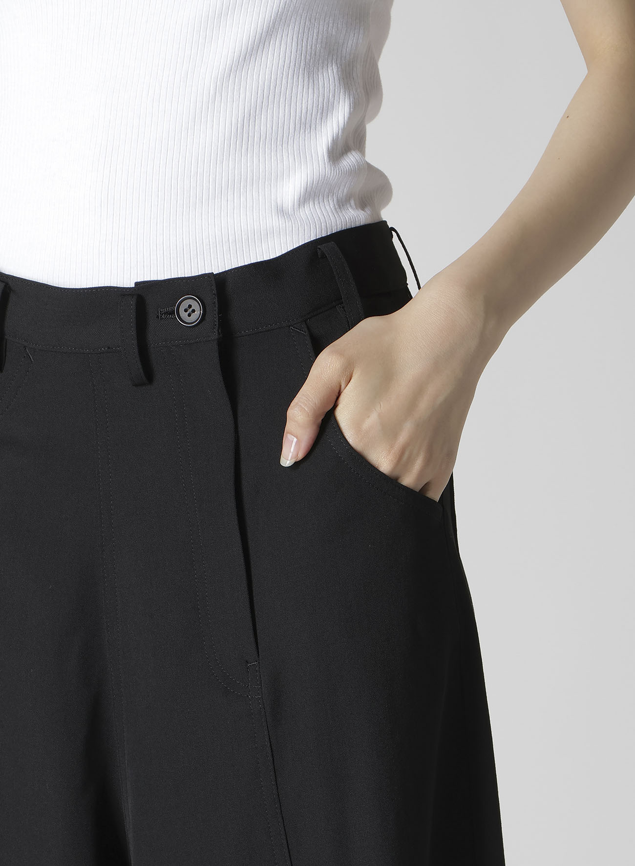 GABARDINE ASYMMETRY BAGGY PANTS