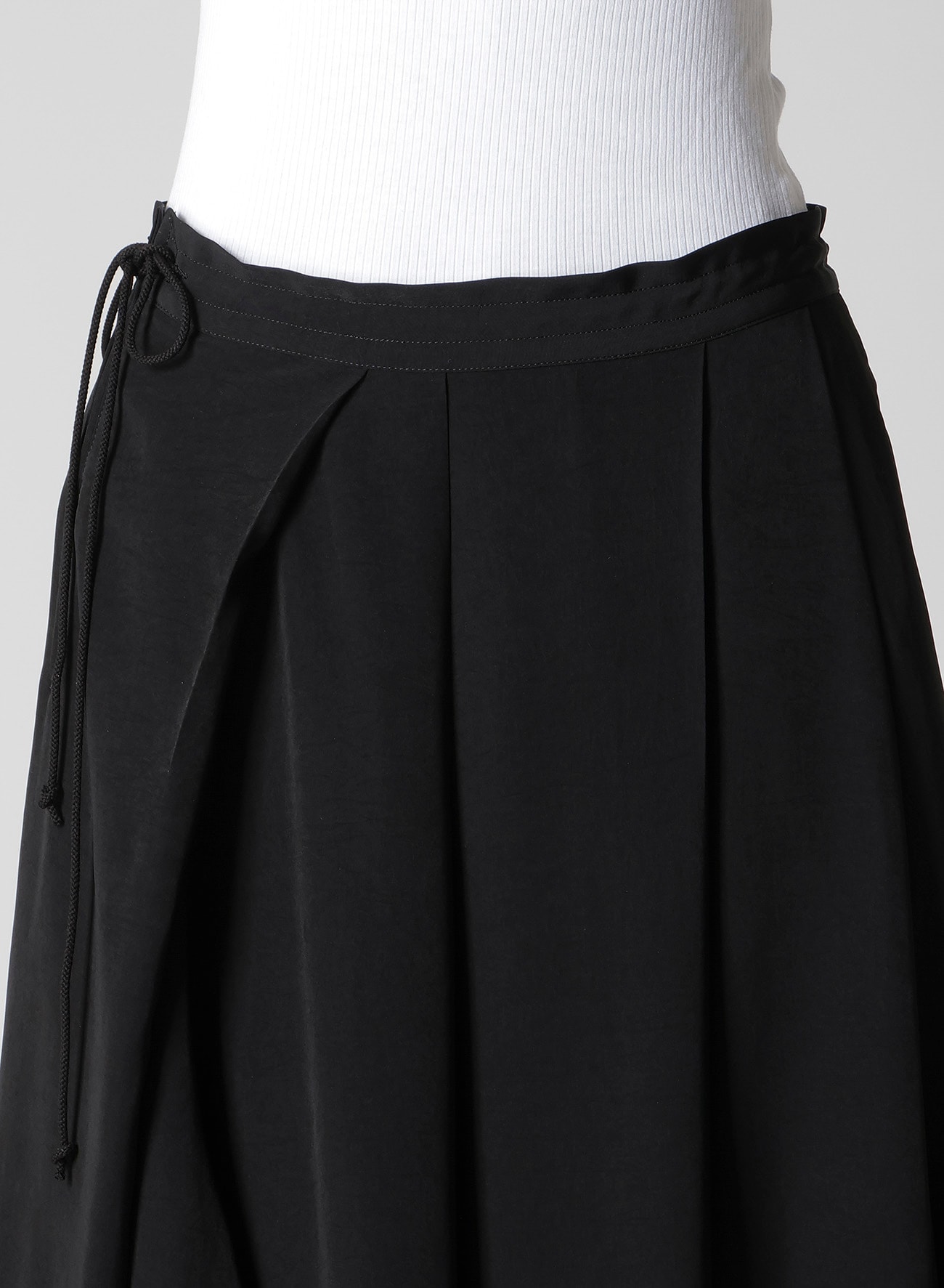 TA/PE CREPE DE CHINE UNBALANCED TUCK SKIRT