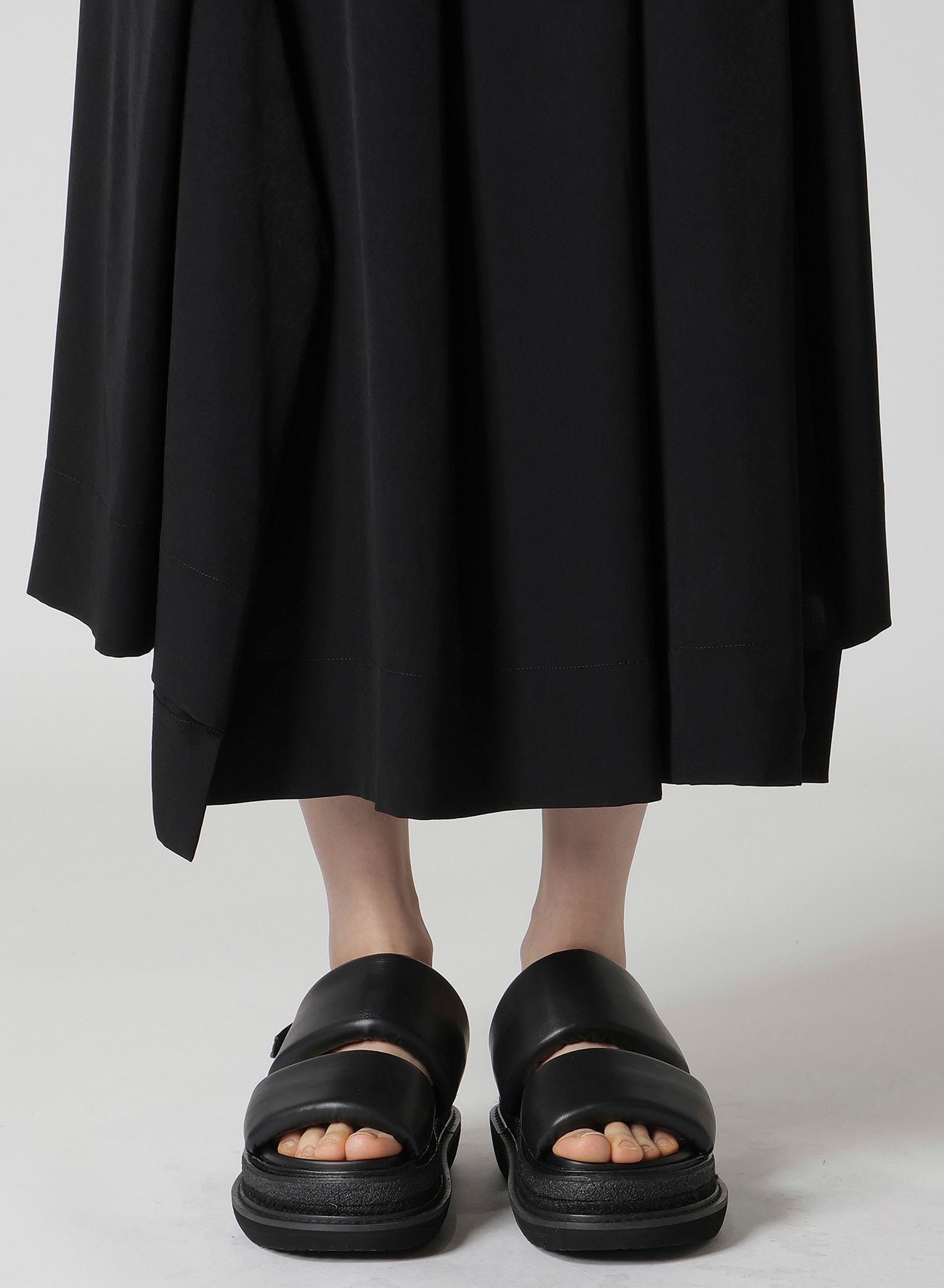 TA/PE CREPE DE CHINE UNBALANCED TUCK SKIRT