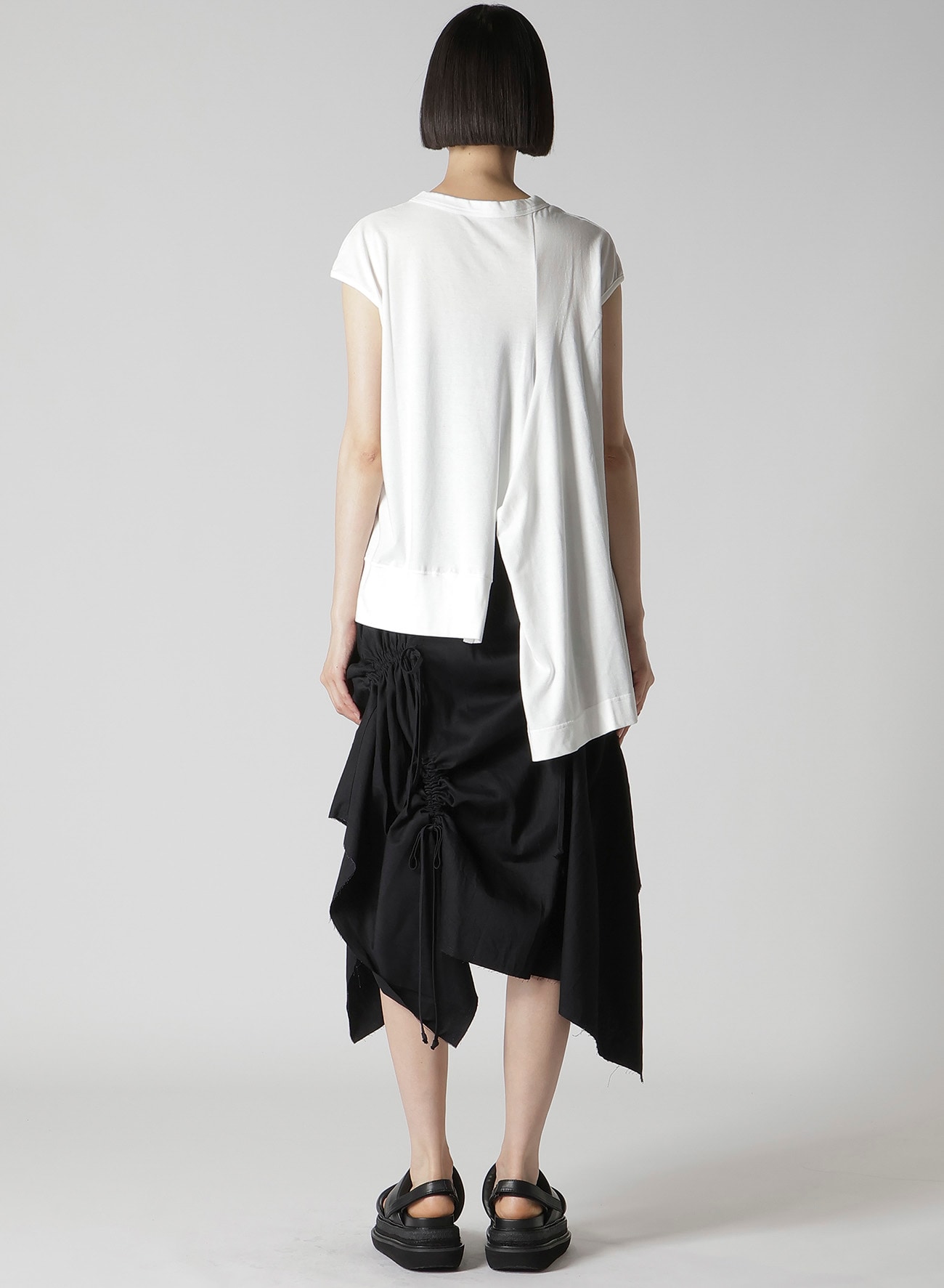 COTTON SINGLE JERSEY V TWISTED T-SHIRT