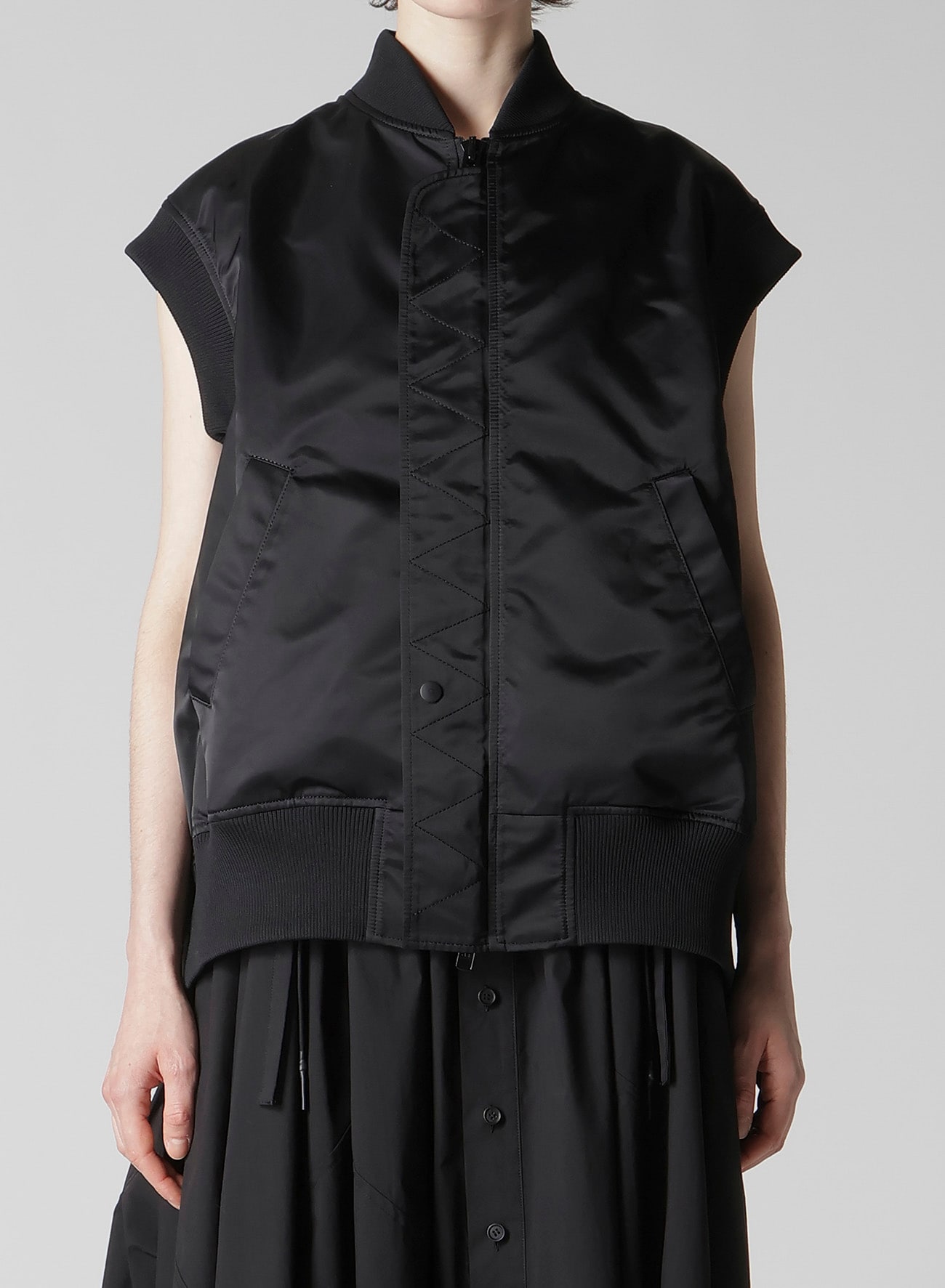 HIGH DENSITY Ny TWILL SLEEVELESS BOMBER JACKET