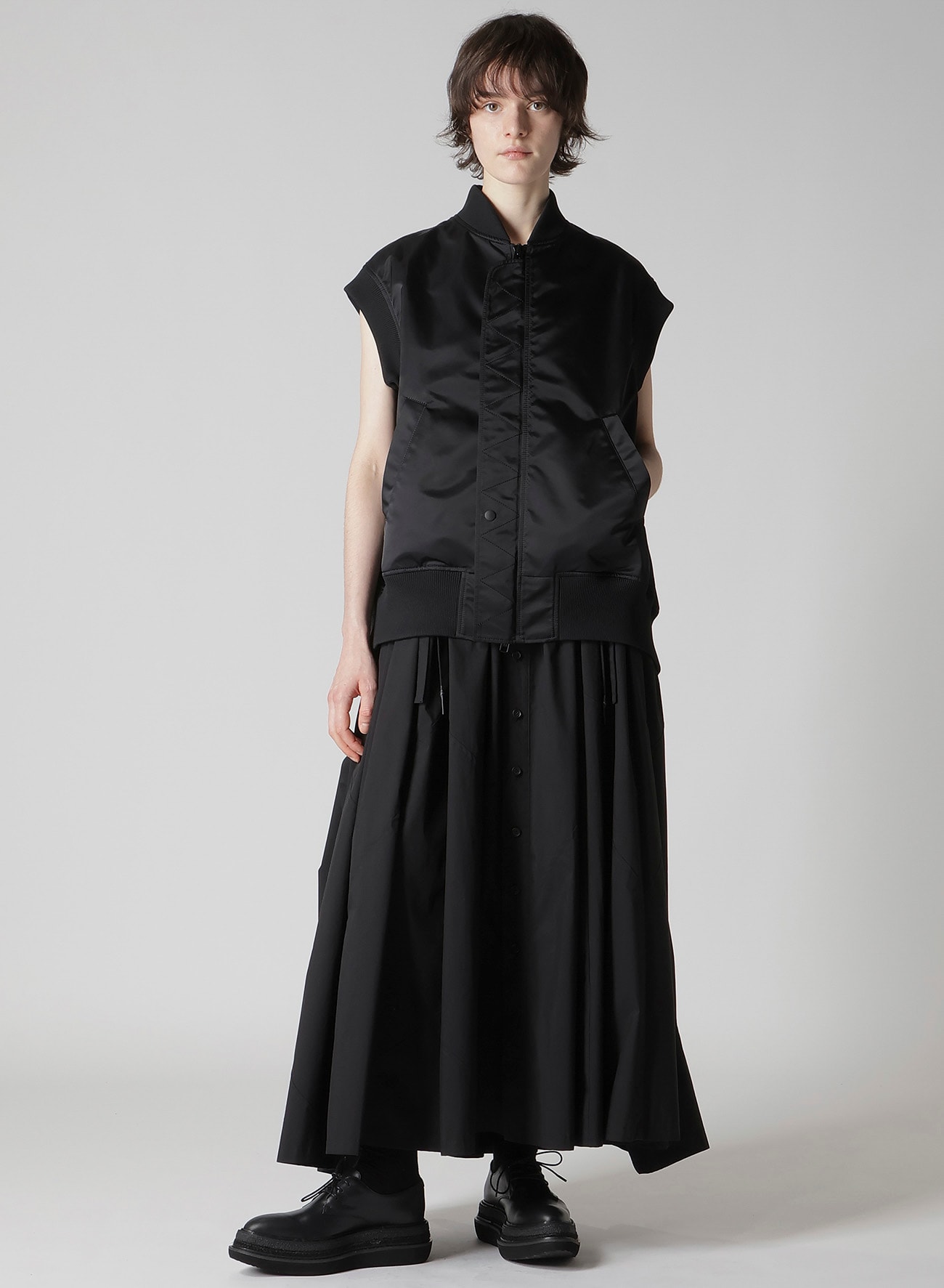 HIGH DENSITY Ny TWILL SLEEVELESS BOMBER JACKET