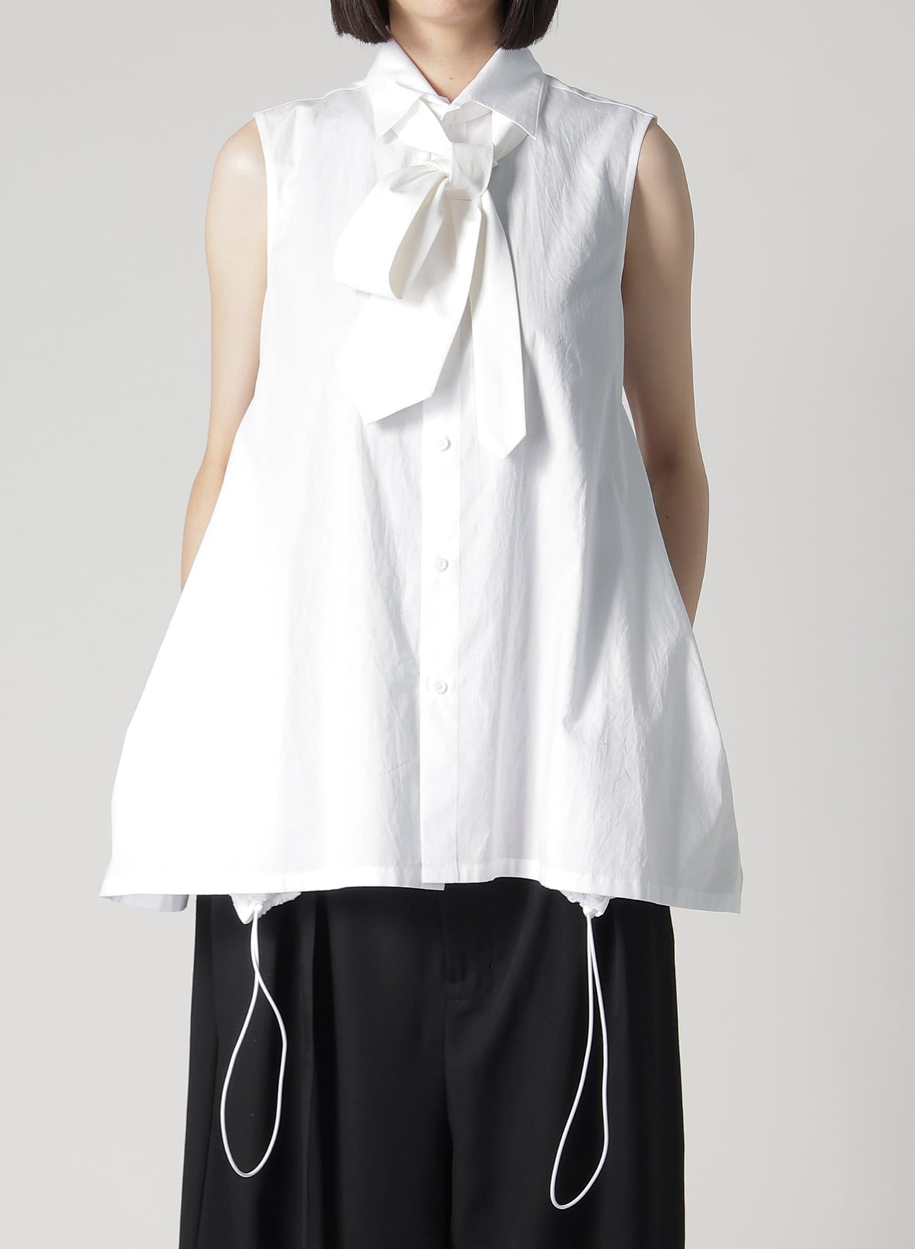 【12/6 10:00 Release】BROAD R-SLEEVELESS TIE BLOUSE