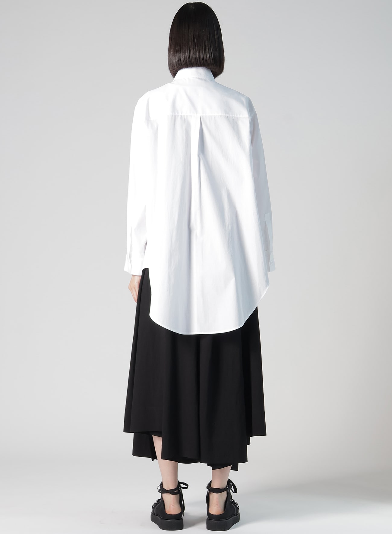 【12/6 10:00 Release】BROAD R-CUTTING TIE BLOUSE