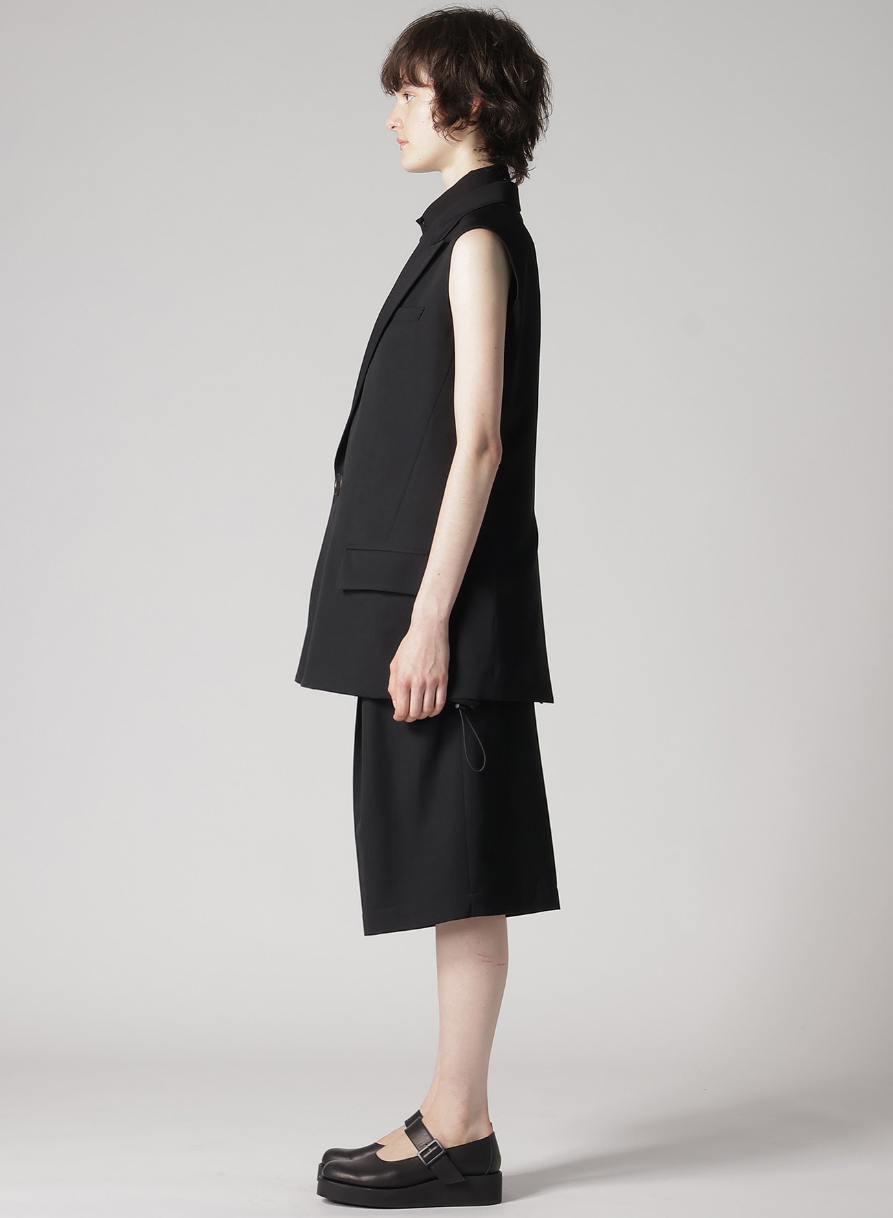 GABARDINE R-SLEEVELESS JKT