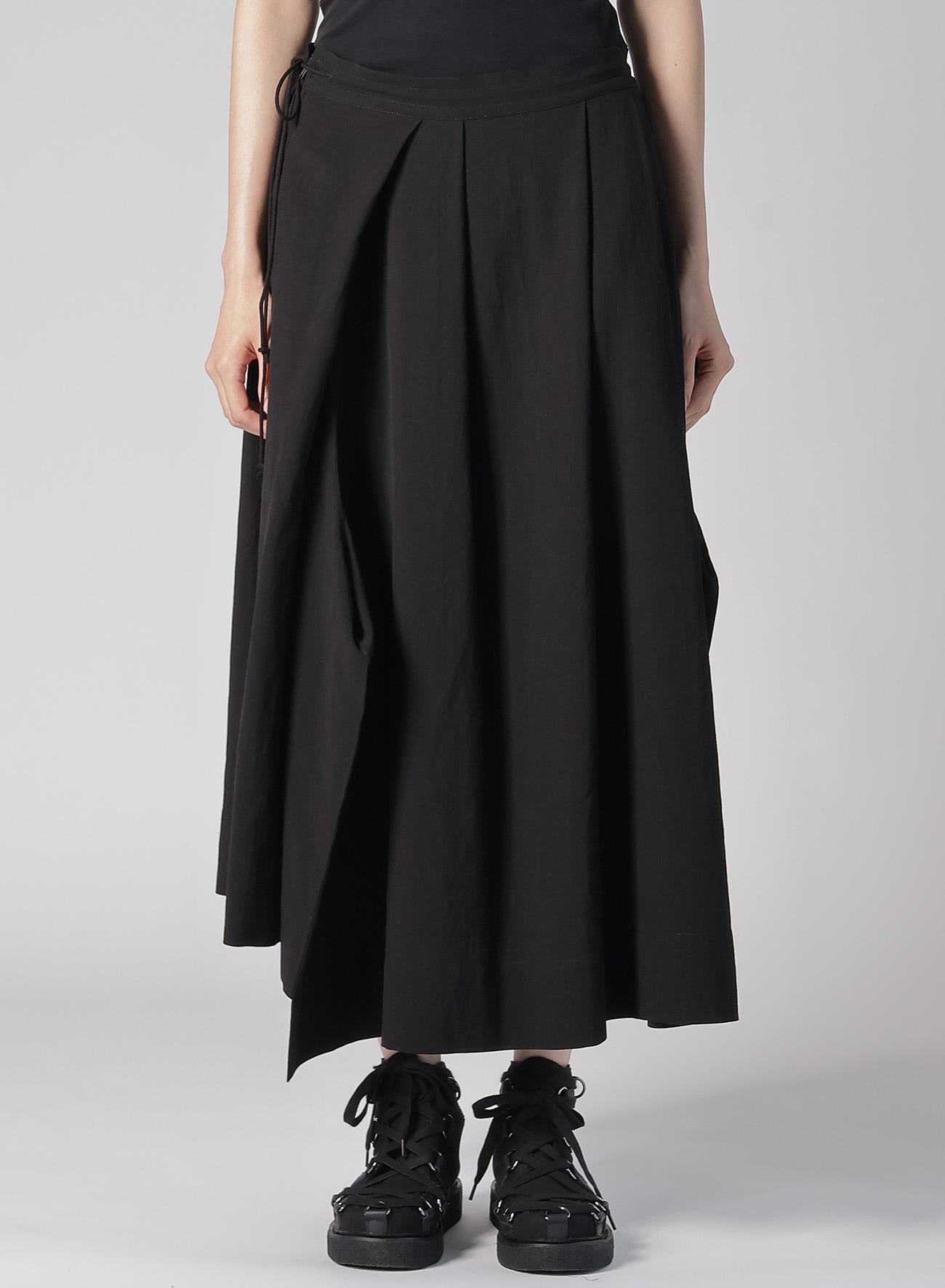 RY/LI POPLIN R-UNBALANCED TUCK SKIRT