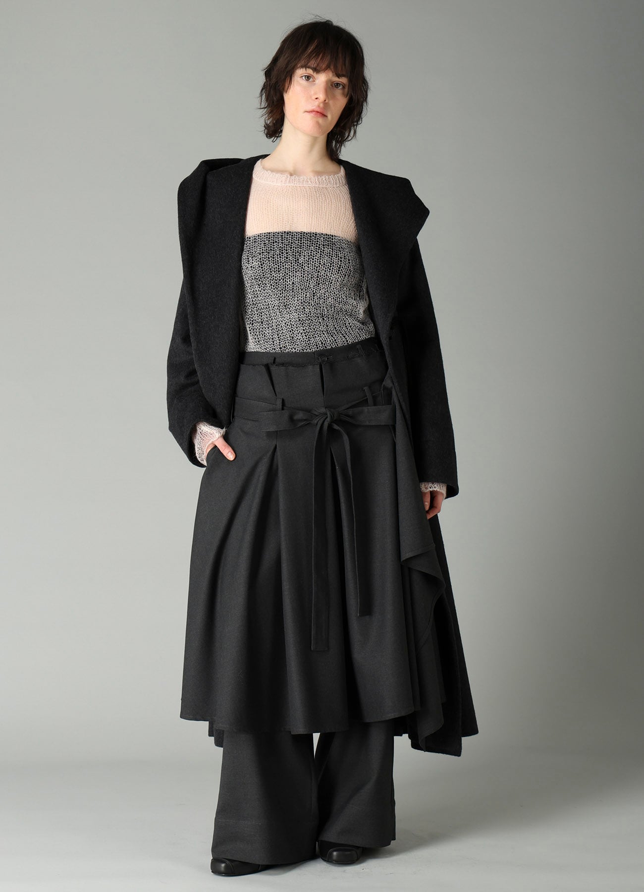 CASHMERE MIXED BEAVER HOODED DUFFLE COAT