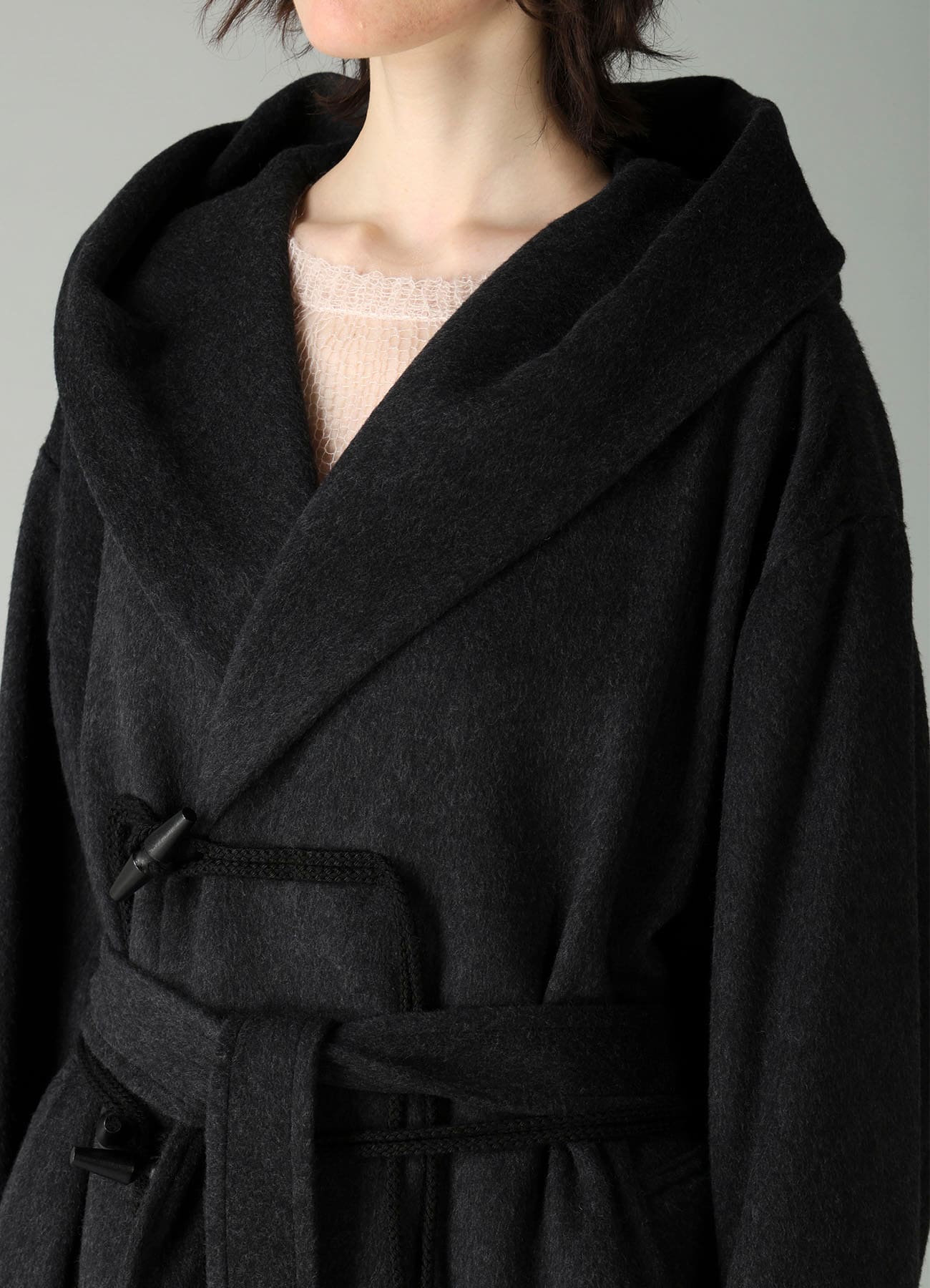 CASHMERE MIXED BEAVER HOODED DUFFLE COAT