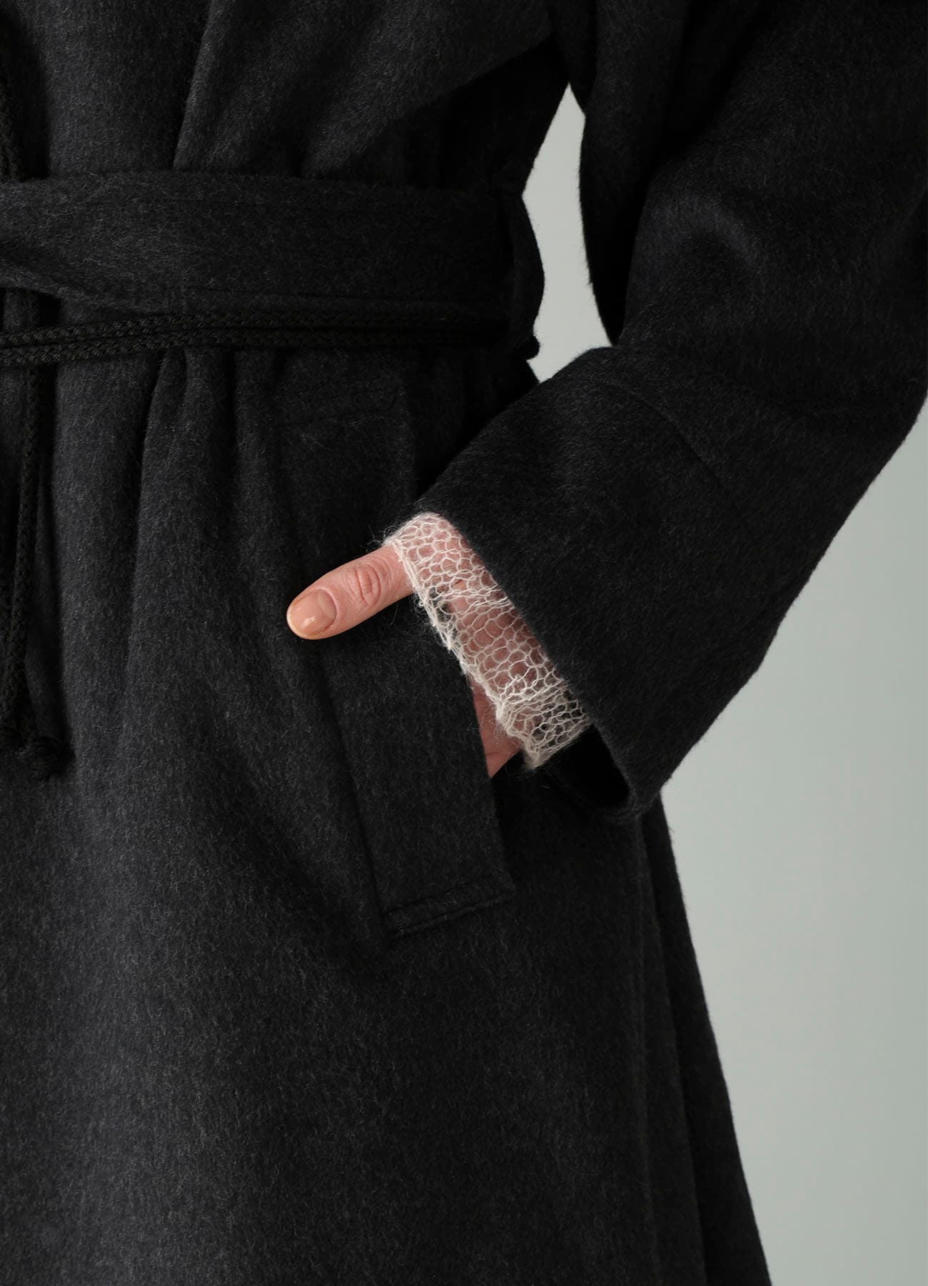 CASHMERE MIXED BEAVER HOODED DUFFLE COAT