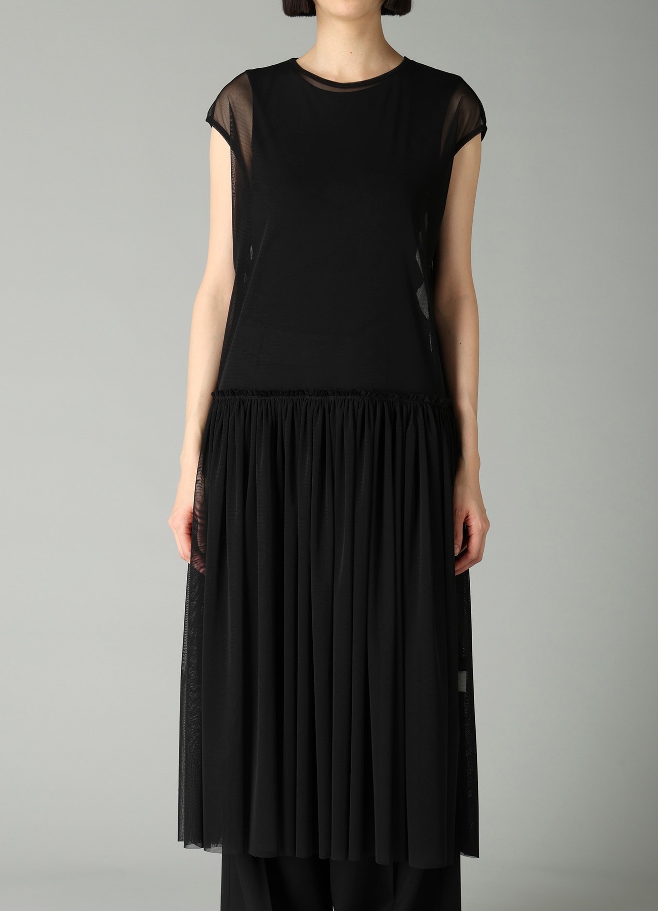WOOLY TULLE GATHERED SLEEVELESS DRESS