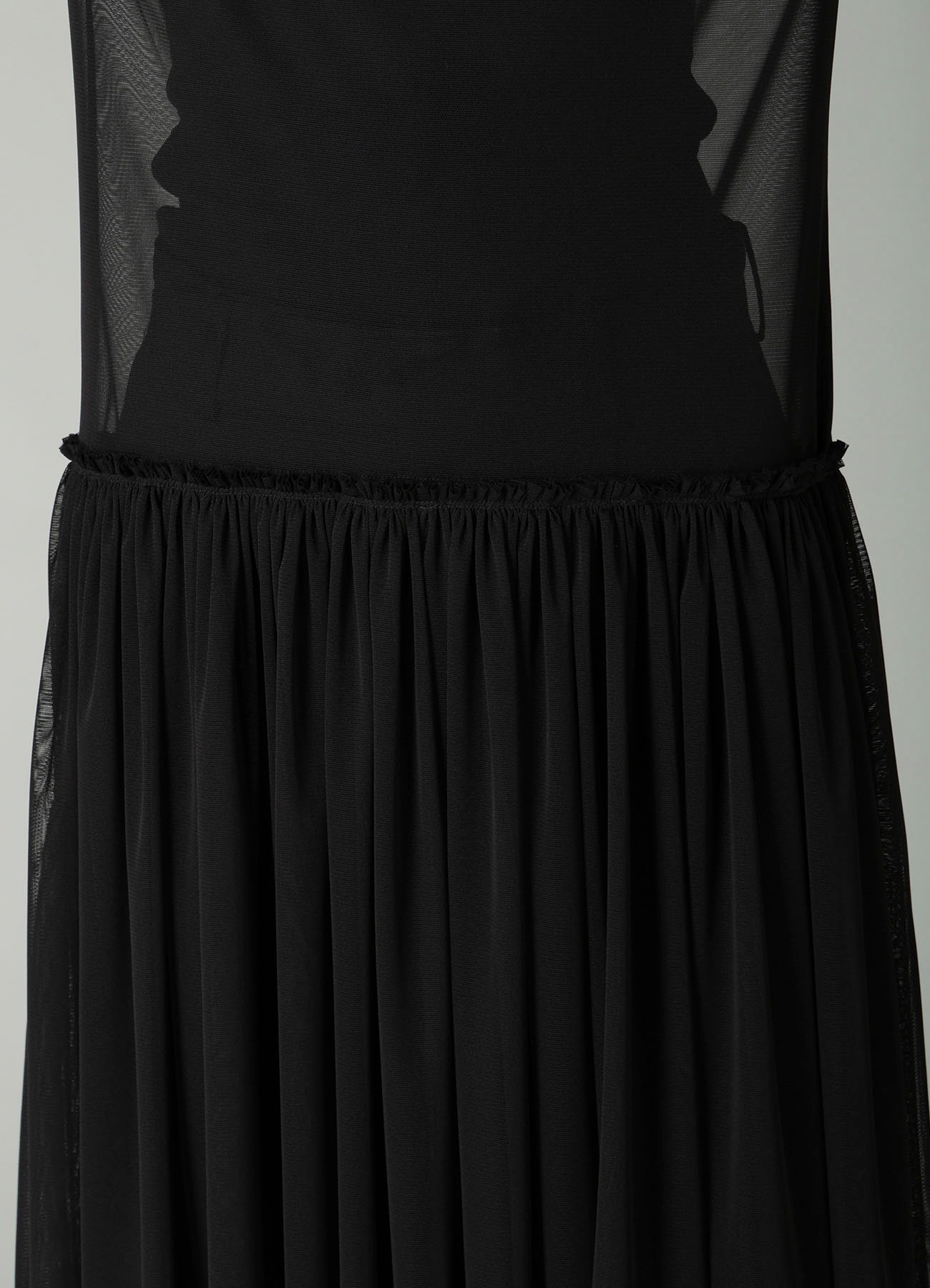 WOOLY TULLE GATHERED SLEEVELESS DRESS