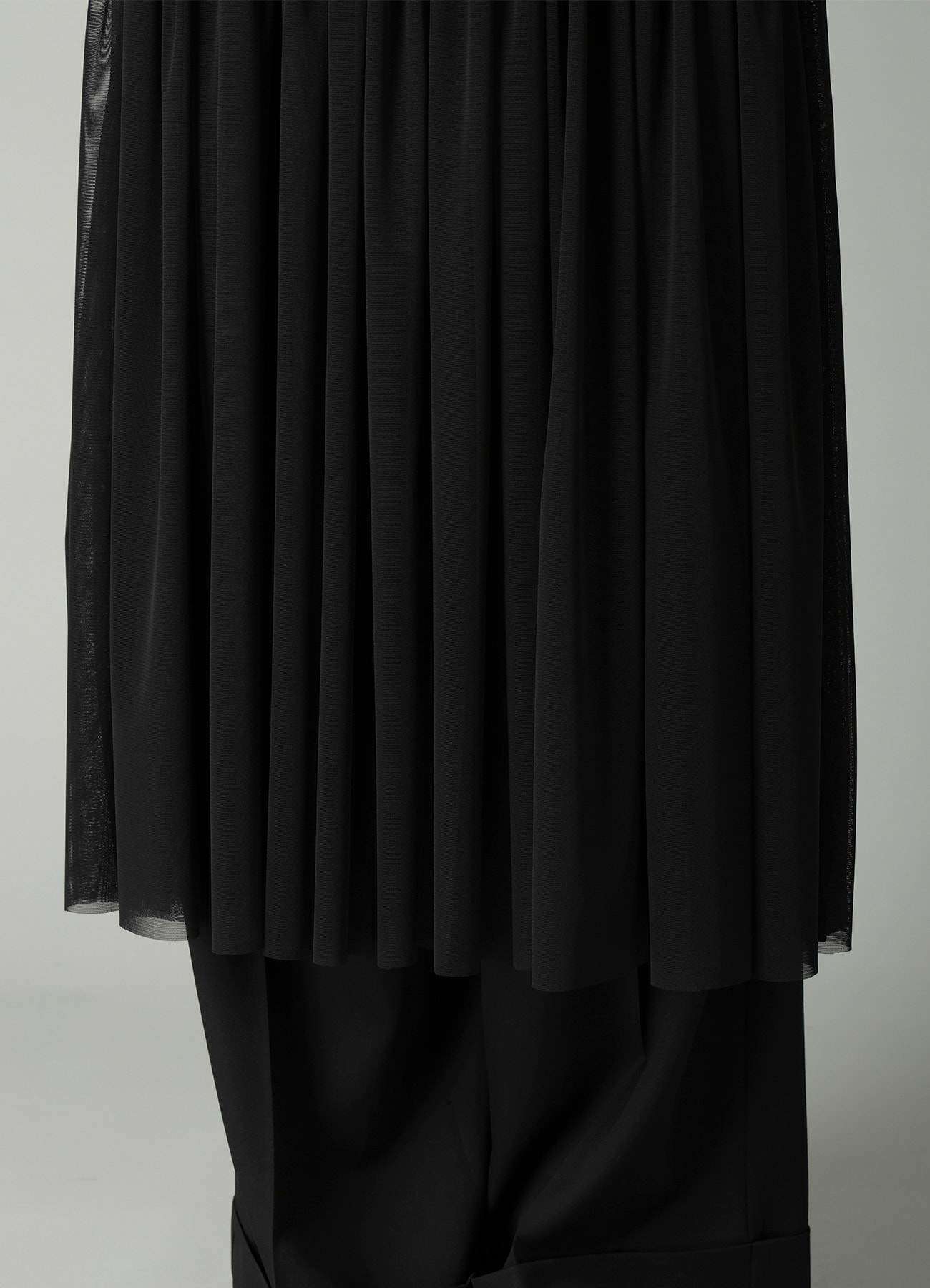 WOOLY TULLE GATHERED SLEEVELESS DRESS