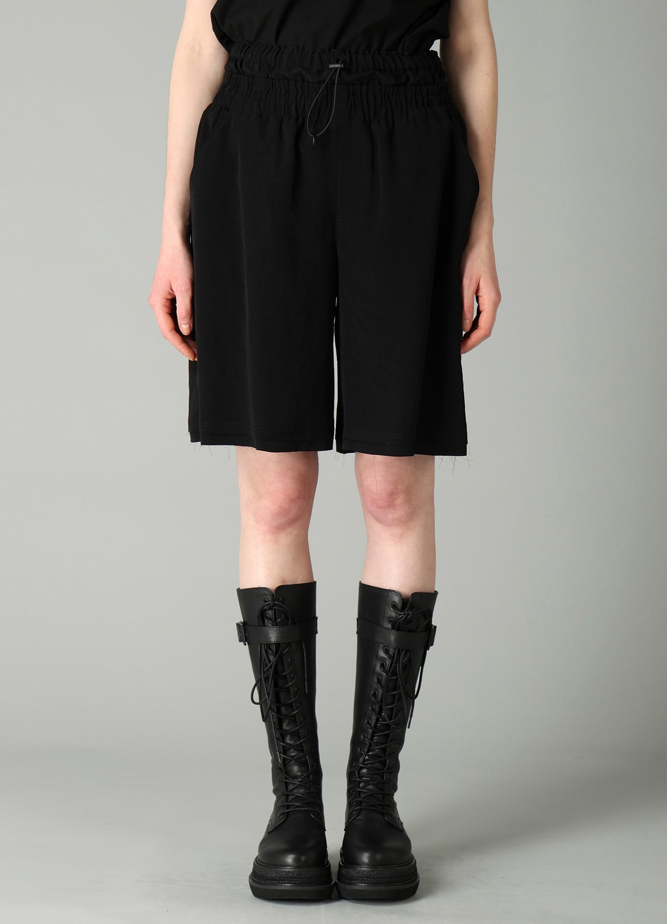 Ta/Pe CREPE DE CHINE DOUBLE WAIST SHORT PANTS