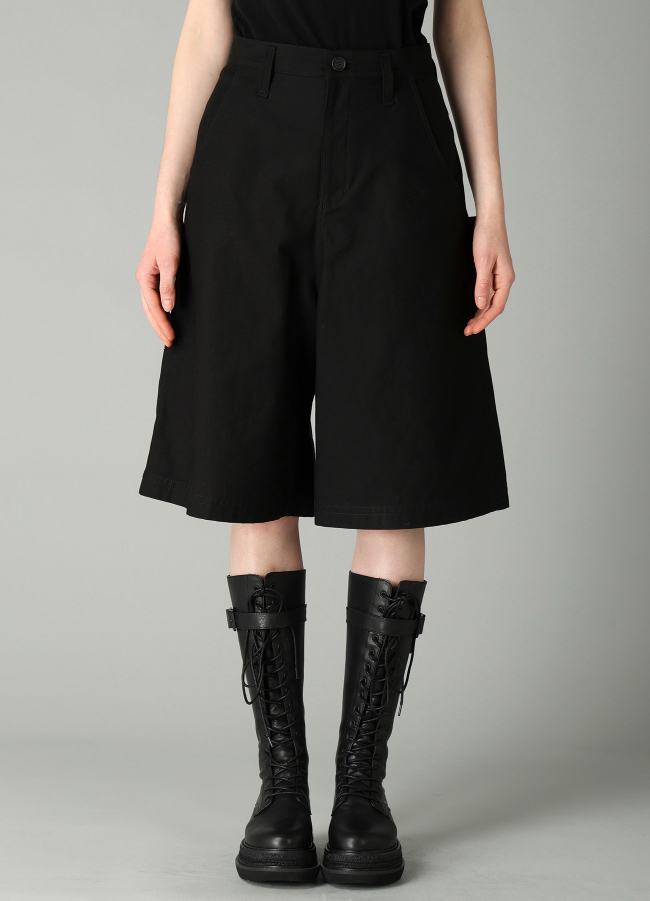 MILITARY BACKSIDE SATIN PAINTER SHORT PANTS