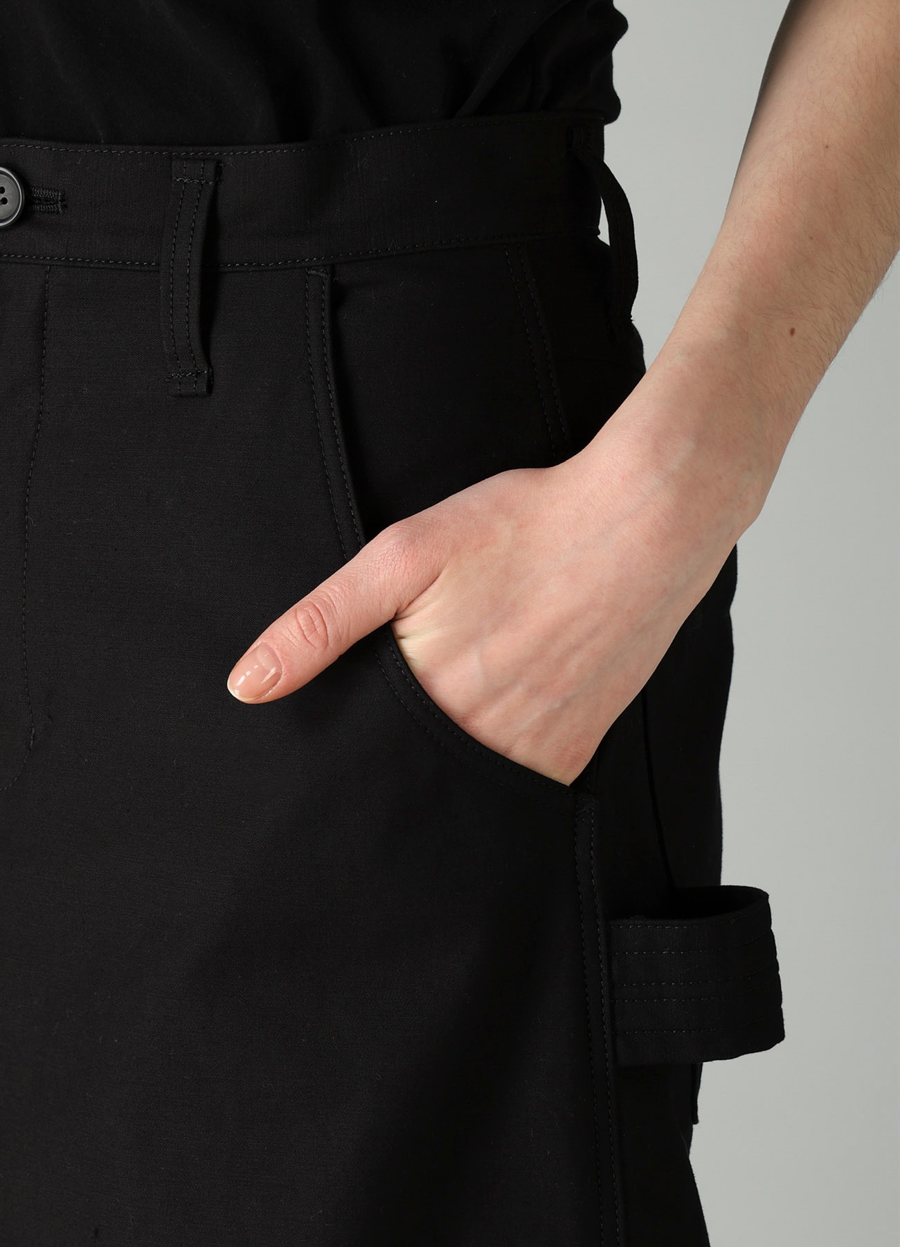 MILITARY BACKSIDE SATIN PAINTER SHORT PANTS