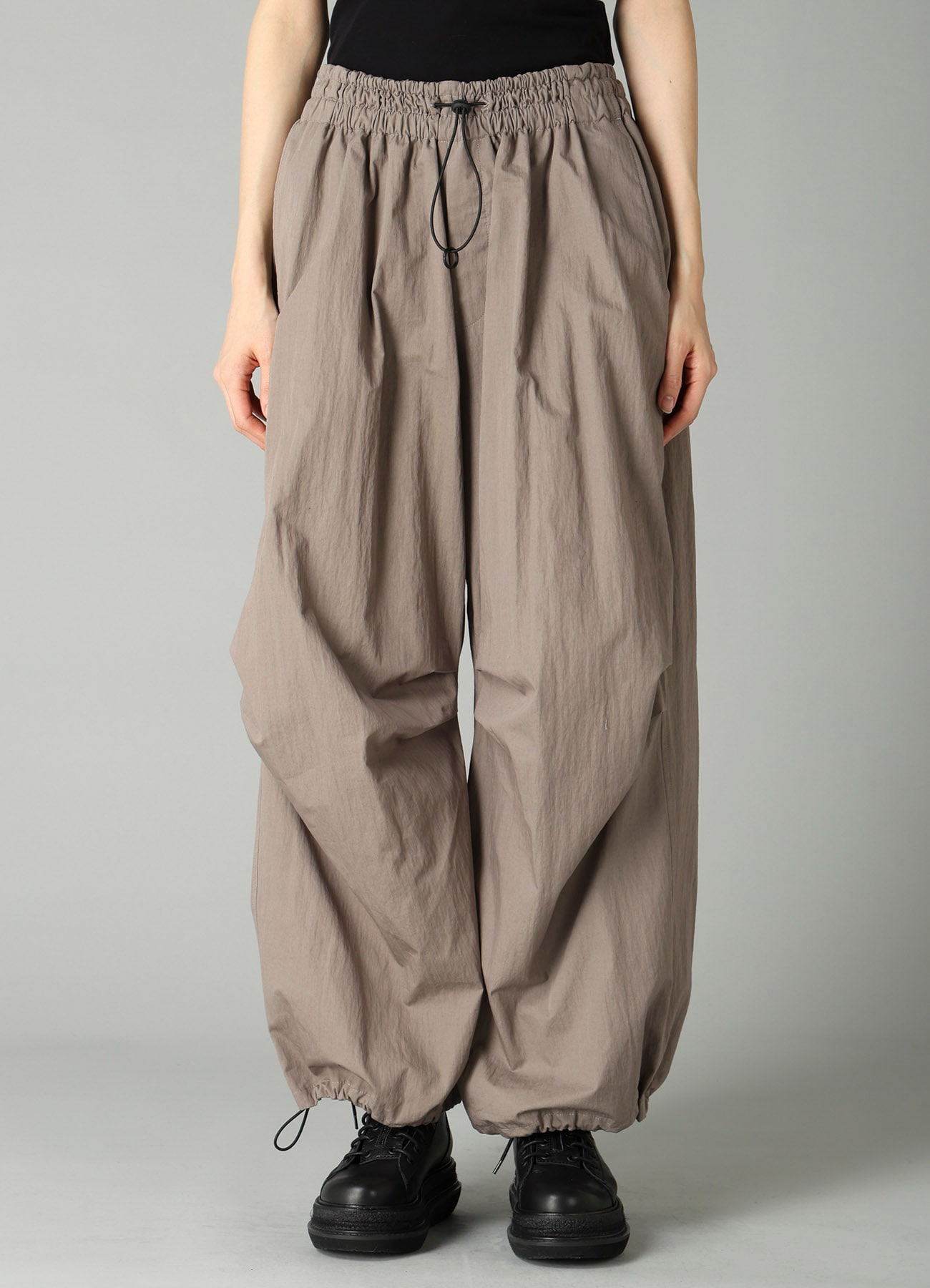 C/Ny WEATHER PARACHUTE PANTS