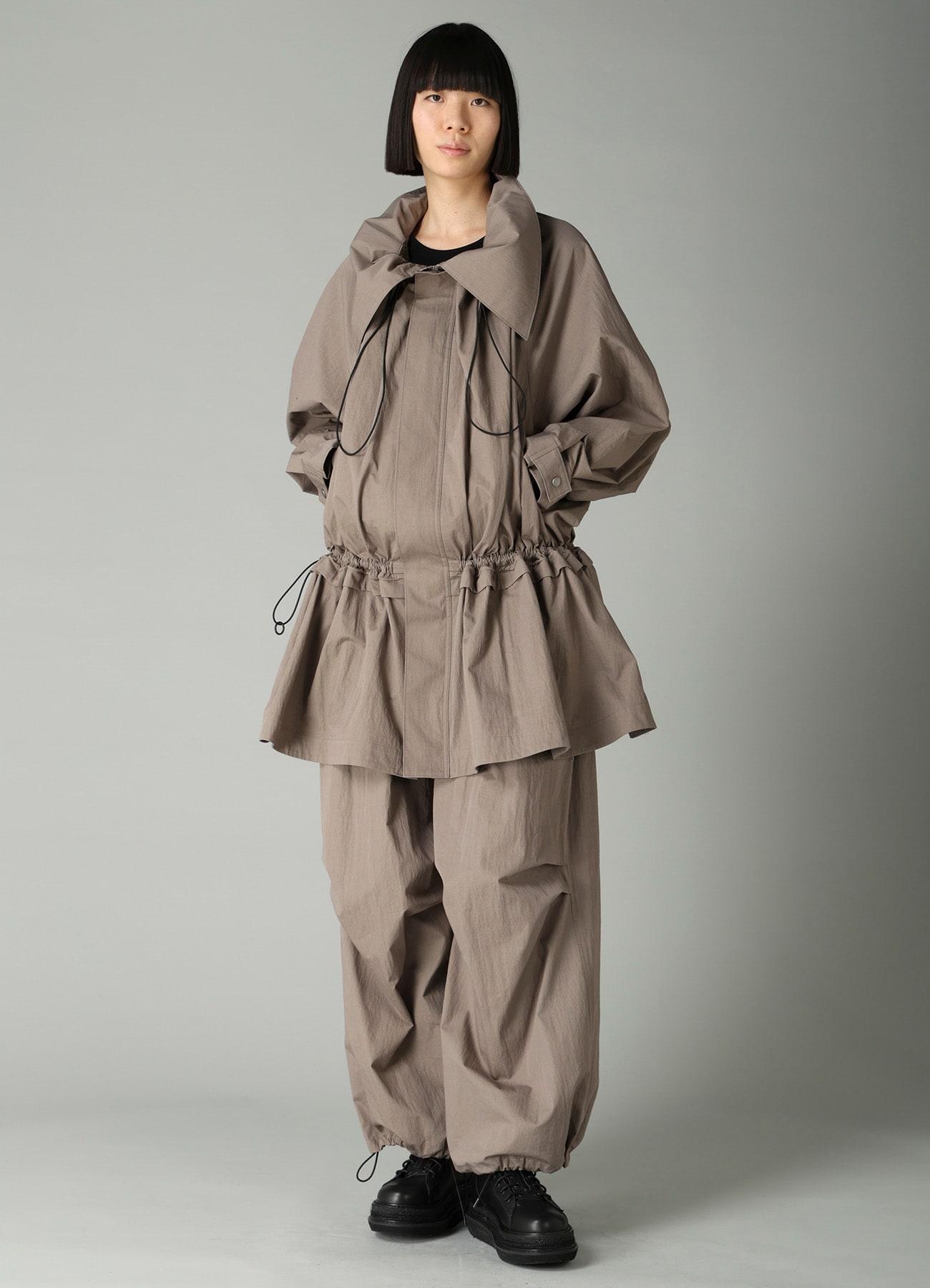 C/Ny WEATHER PARACHUTE PANTS