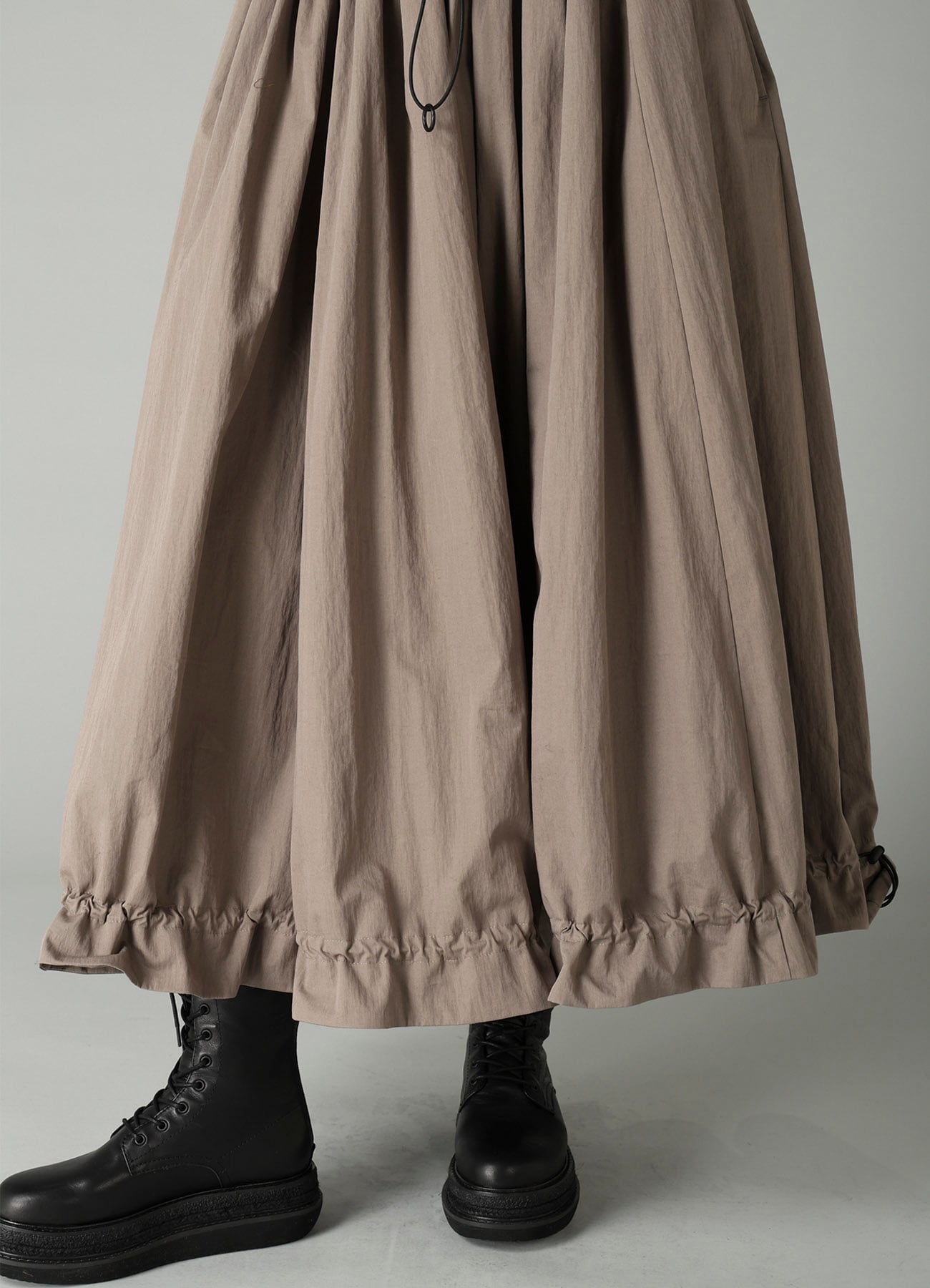 C/Ny WEATHER GATHERED SKIRT