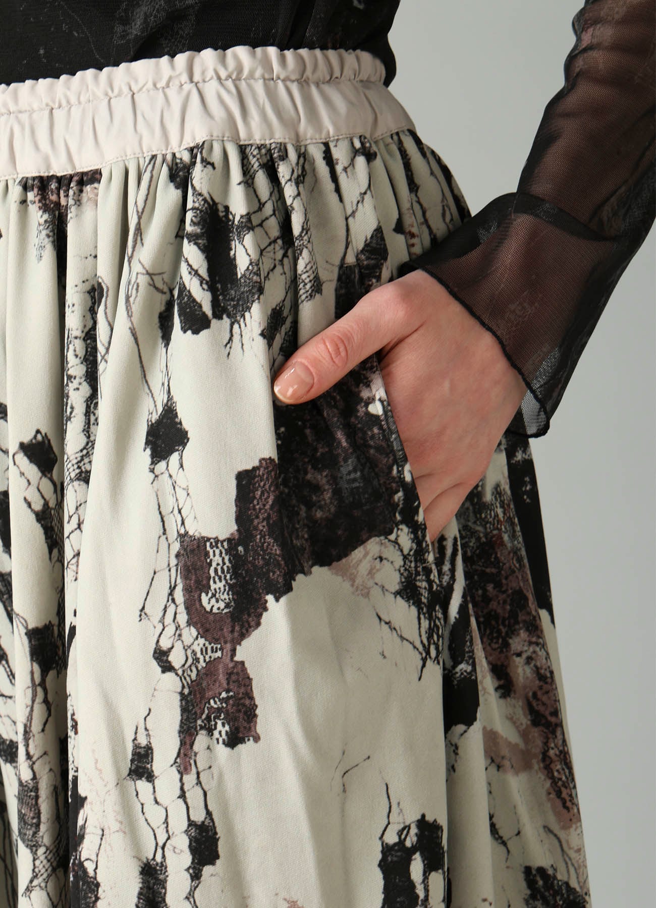 LACE FLOWER PT GATHERED SKIRT
