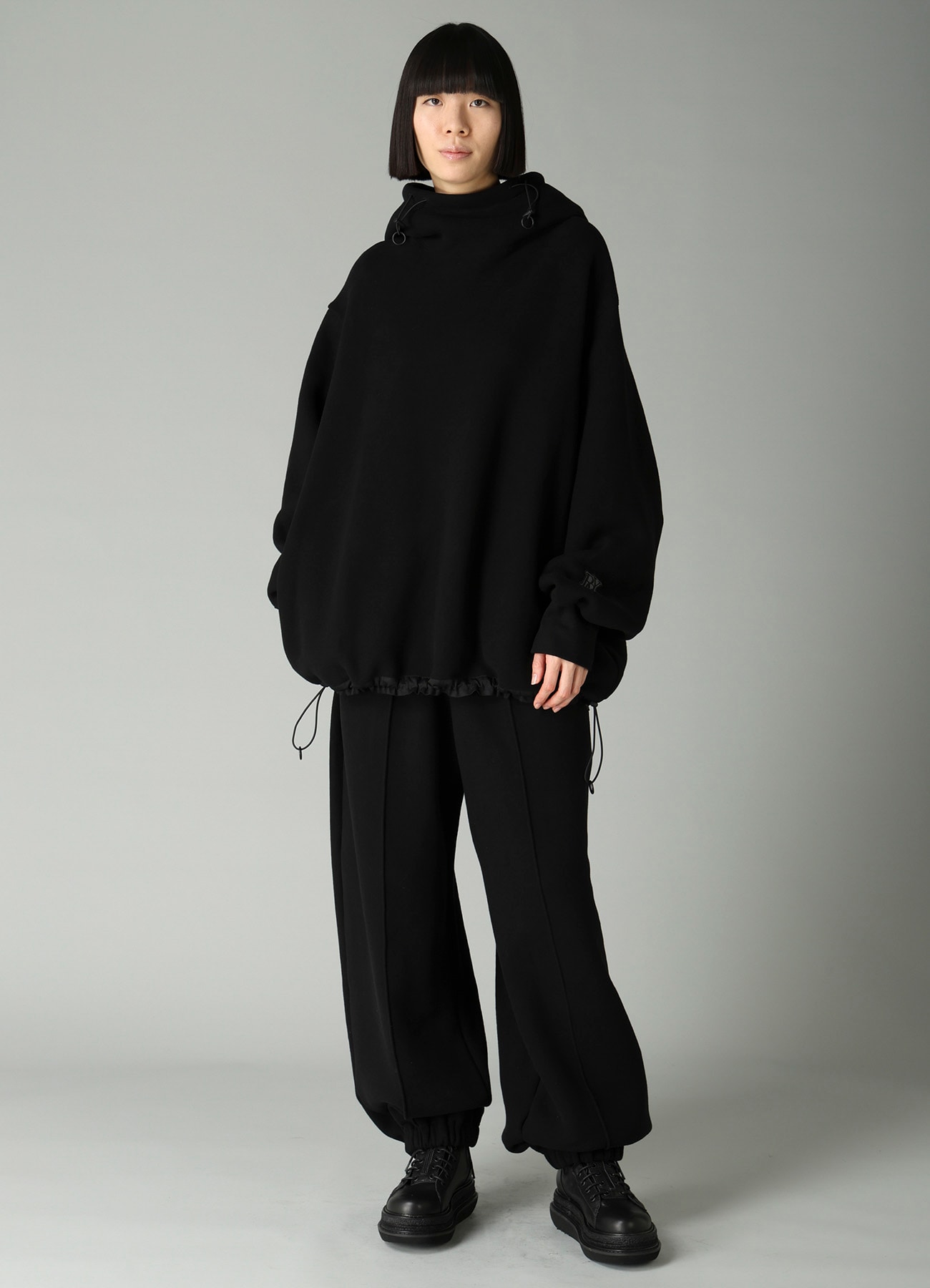 Liy/C BRUSHED FRENCH TERRY PULLOVER HIGHNECK HOODIE