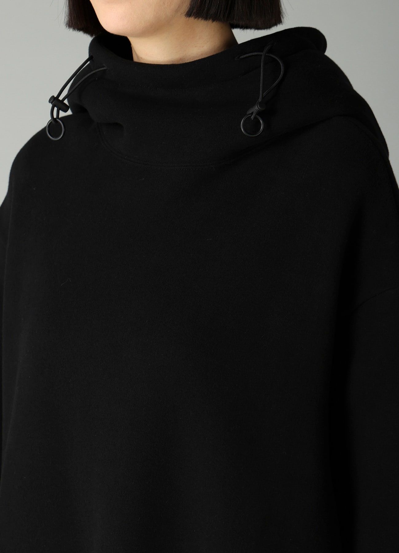Liy/C BRUSHED FRENCH TERRY PULLOVER HIGHNECK HOODIE