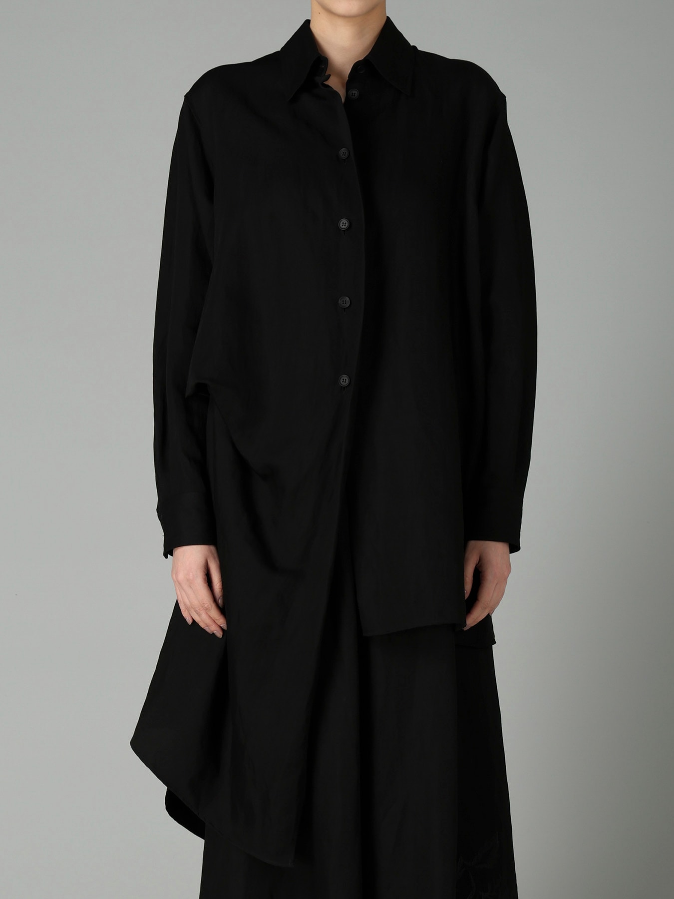 Li/Cu TWILL TUCK&DRAPE BLOUSE