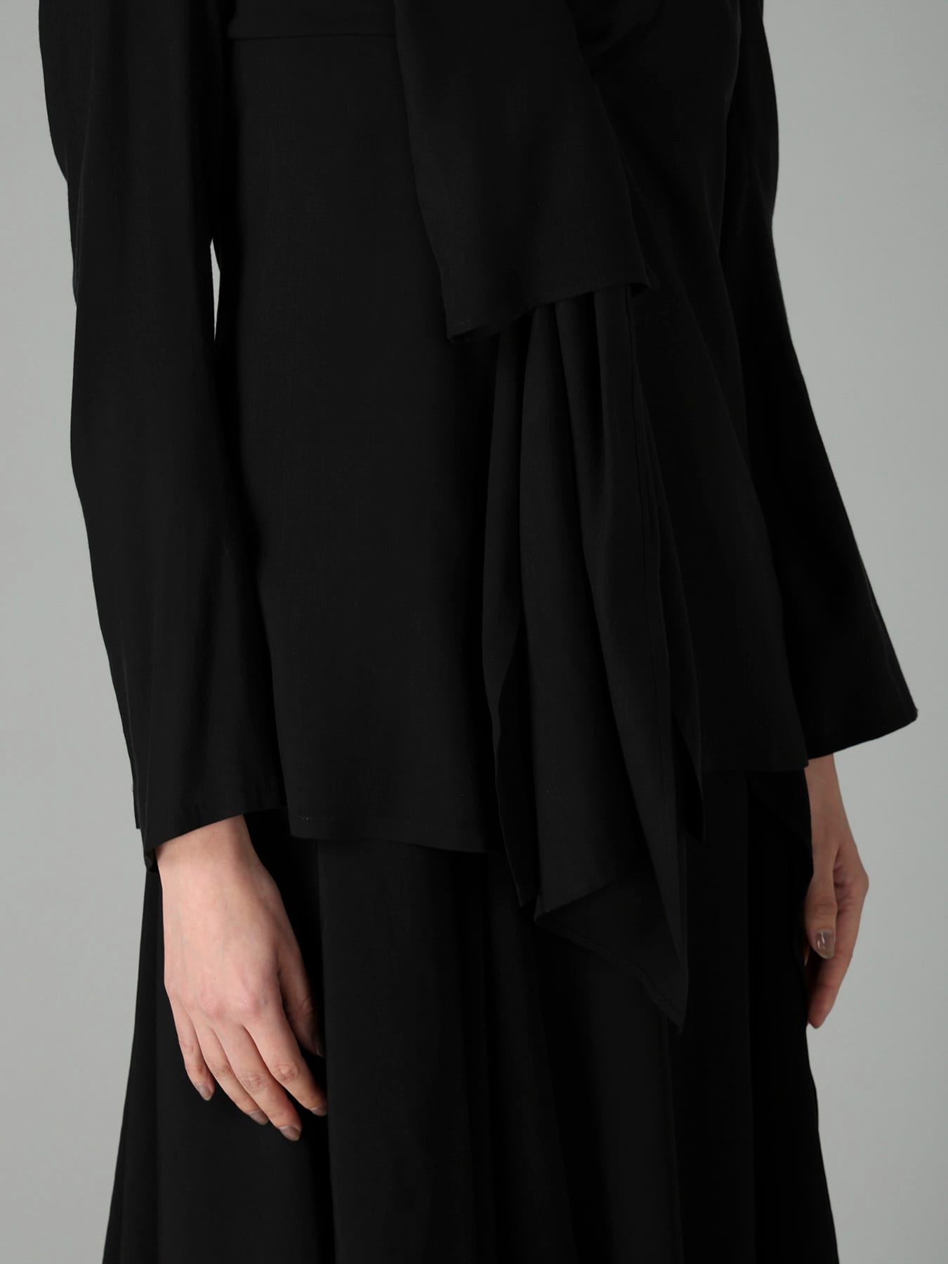 FIBRIL Cu STOLE DETAIL BLOUSE