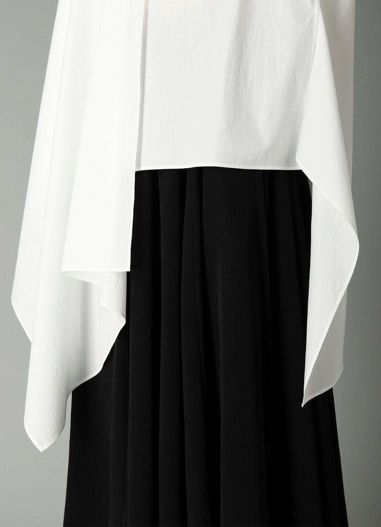 BROAD R LONG ASYMMETRIC BLOUSE
