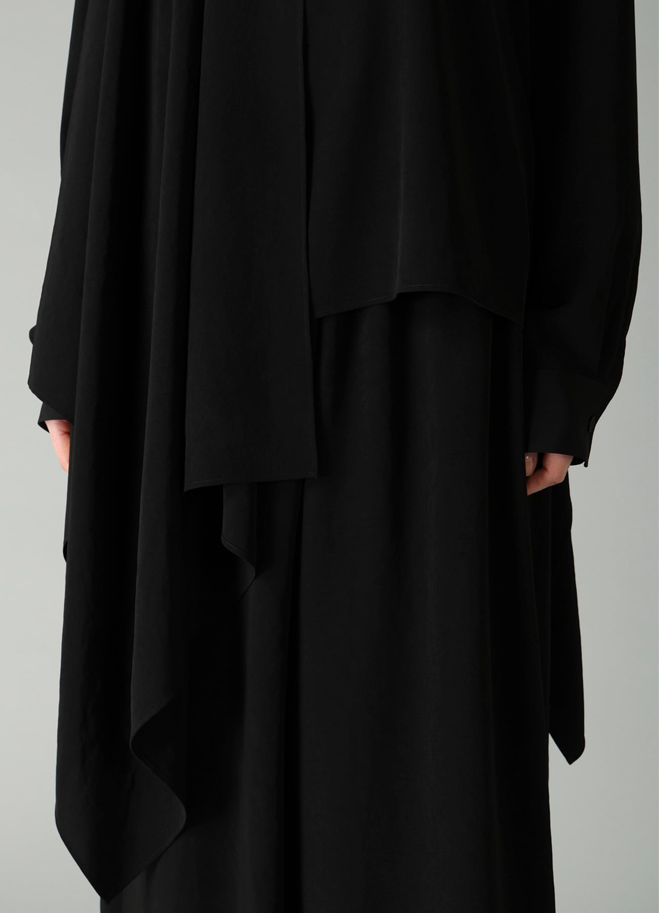 Ta/Pe CREPE DE CHINE R LONG ASYMMETRIC BLOUSE