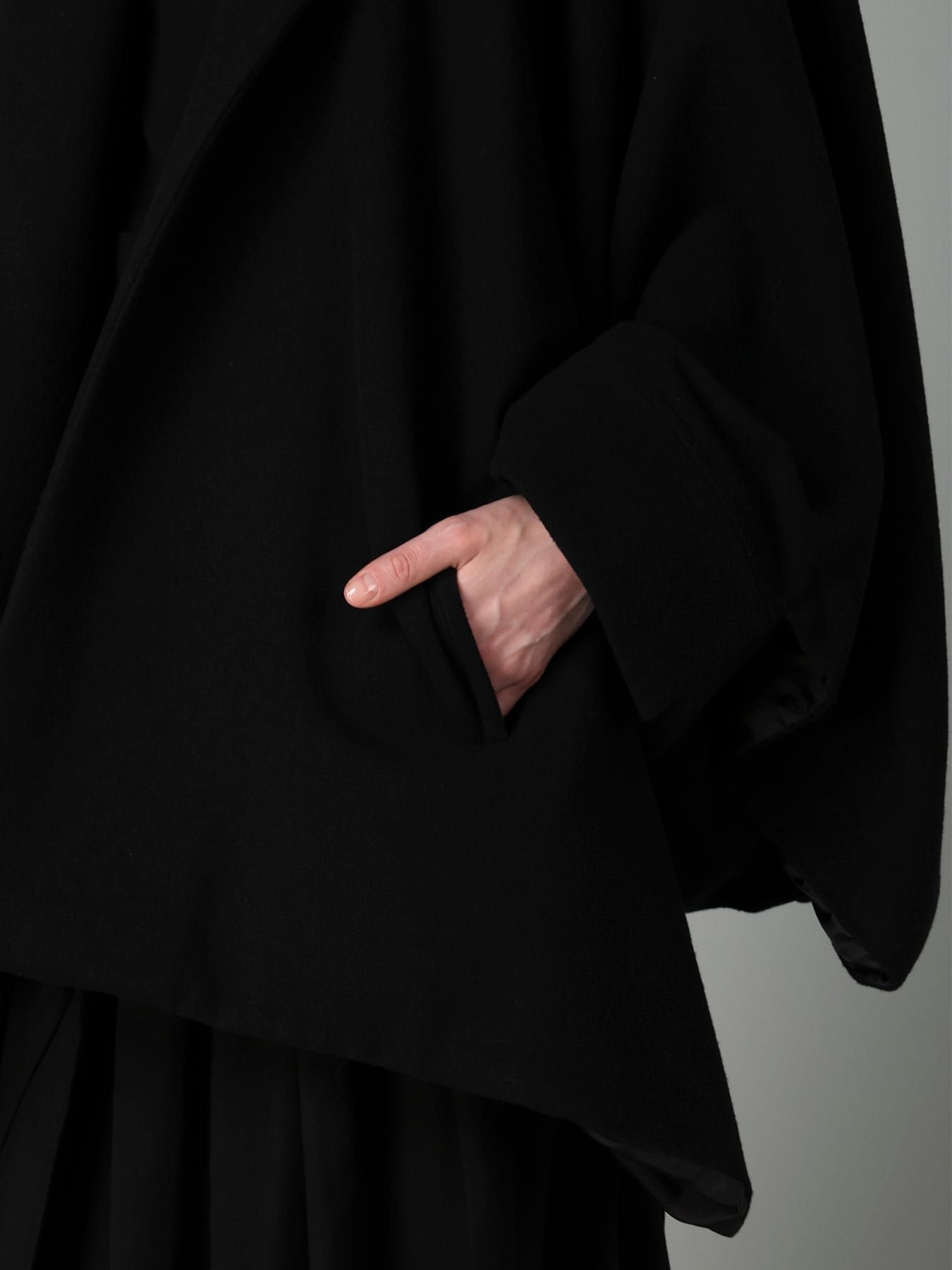 AIRY MOSSER CUFFS POINT COAT
