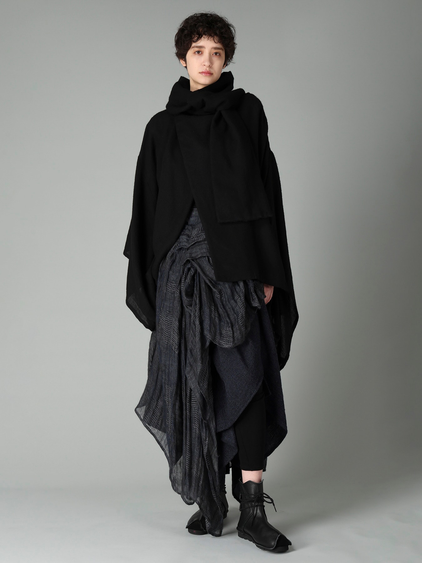 SOFT WOOL STOLE DETAIL COAT