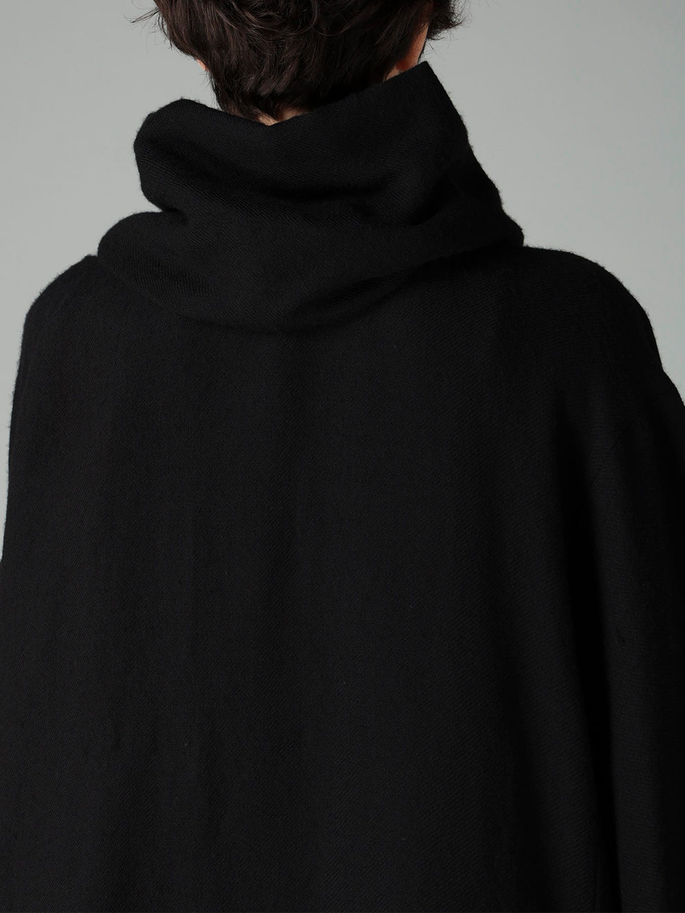 SOFT WOOL STOLE DETAIL COAT