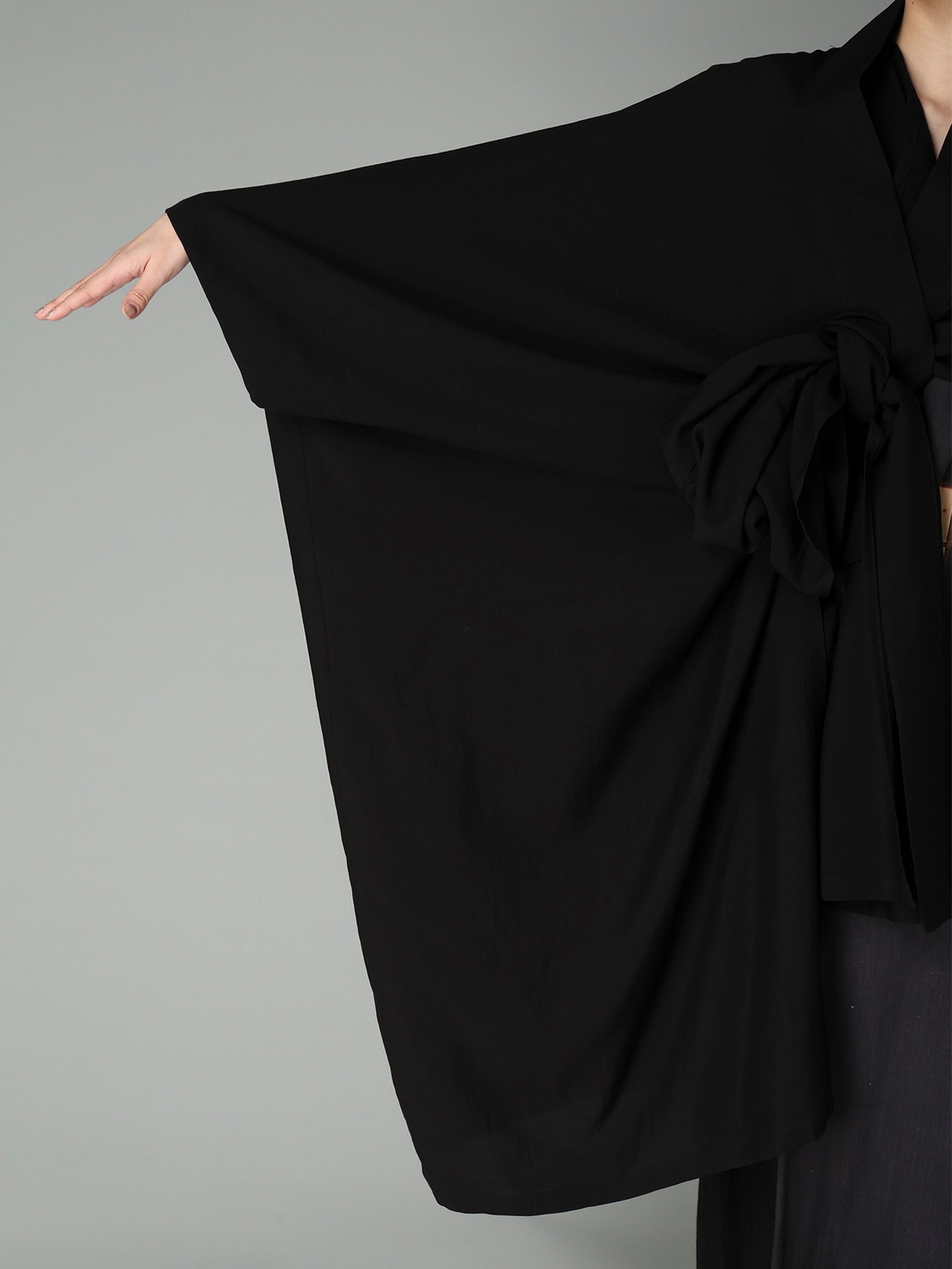 Cu/W HIGH TWISTED SERGE F KNOT DETAIL COAT