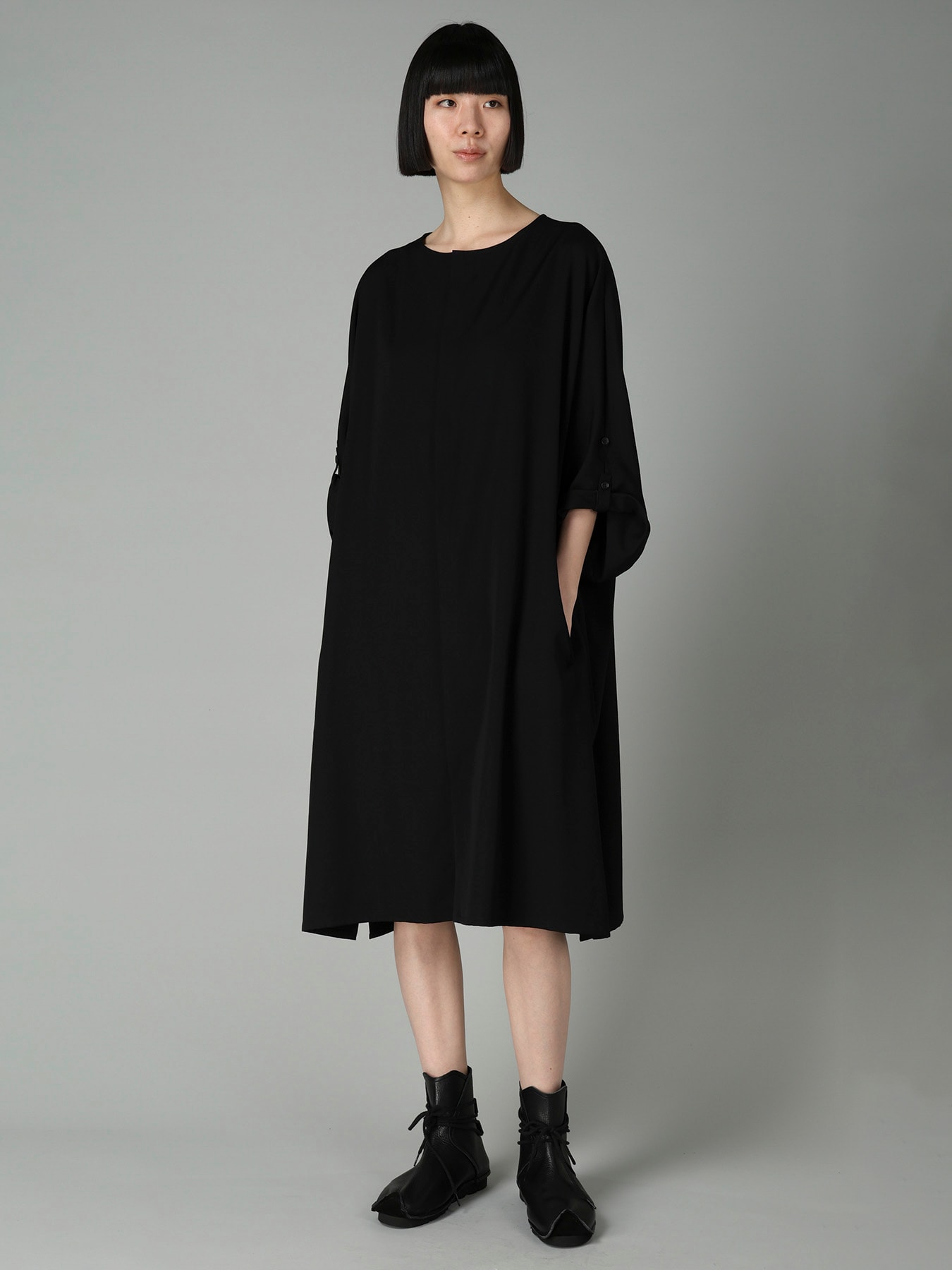 GABARDINE ROUND NECK DRESS
