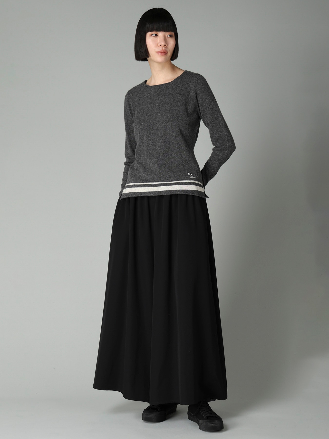 EMBROIDERY LINE YY SIGNATURE SWEATER