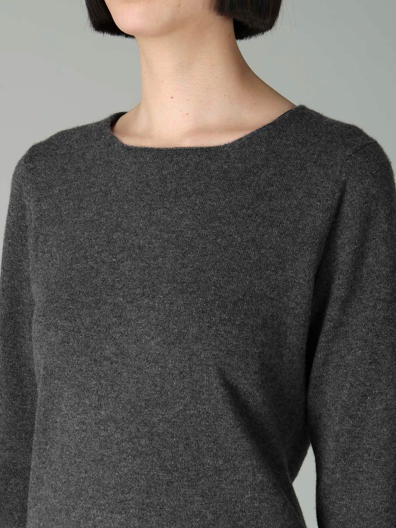 EMBROIDERY LINE YY SIGNATURE SWEATER