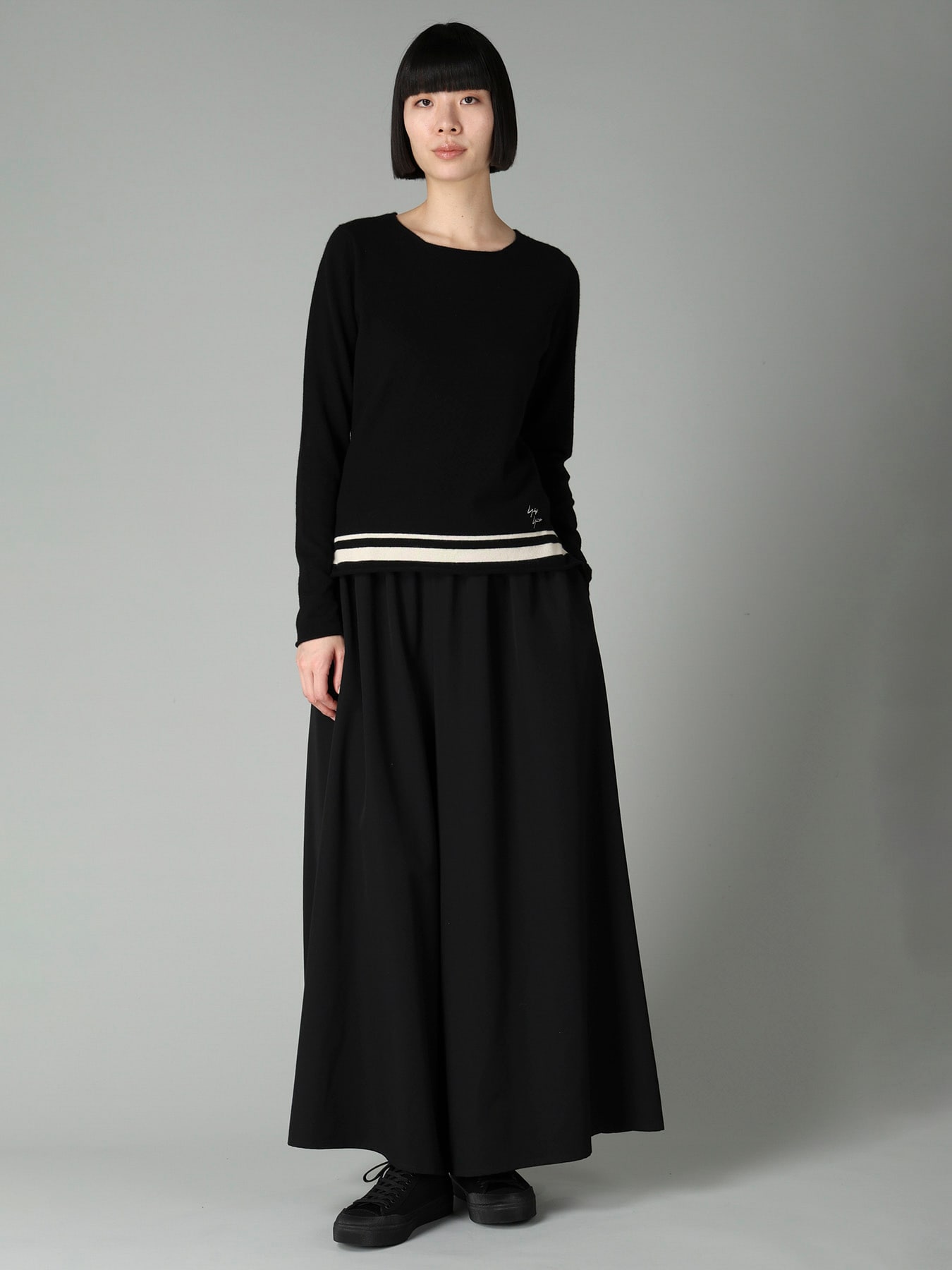 EMBROIDERY LINE YY SIGNATURE SWEATER