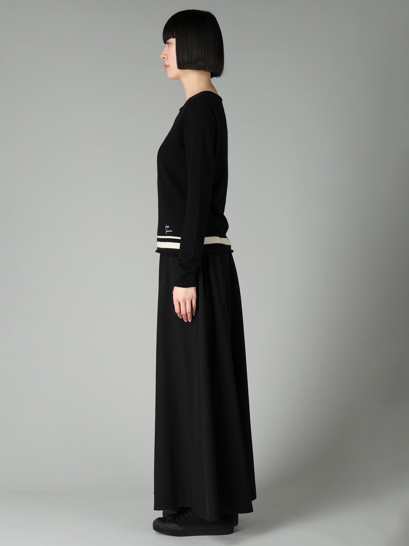 EMBROIDERY LINE YY SIGNATURE SWEATER