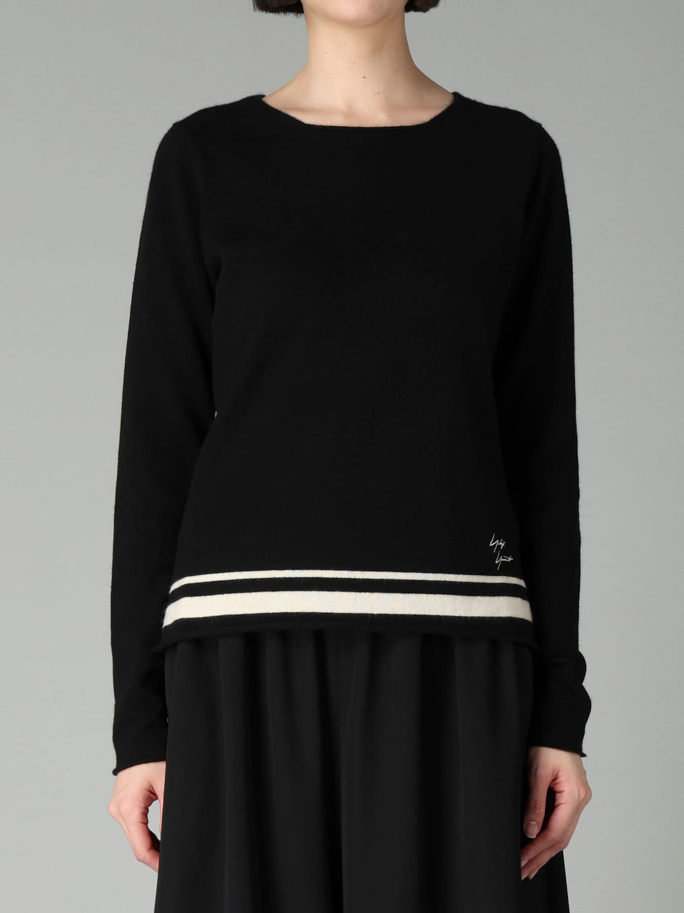 EMBROIDERY LINE YY SIGNATURE SWEATER