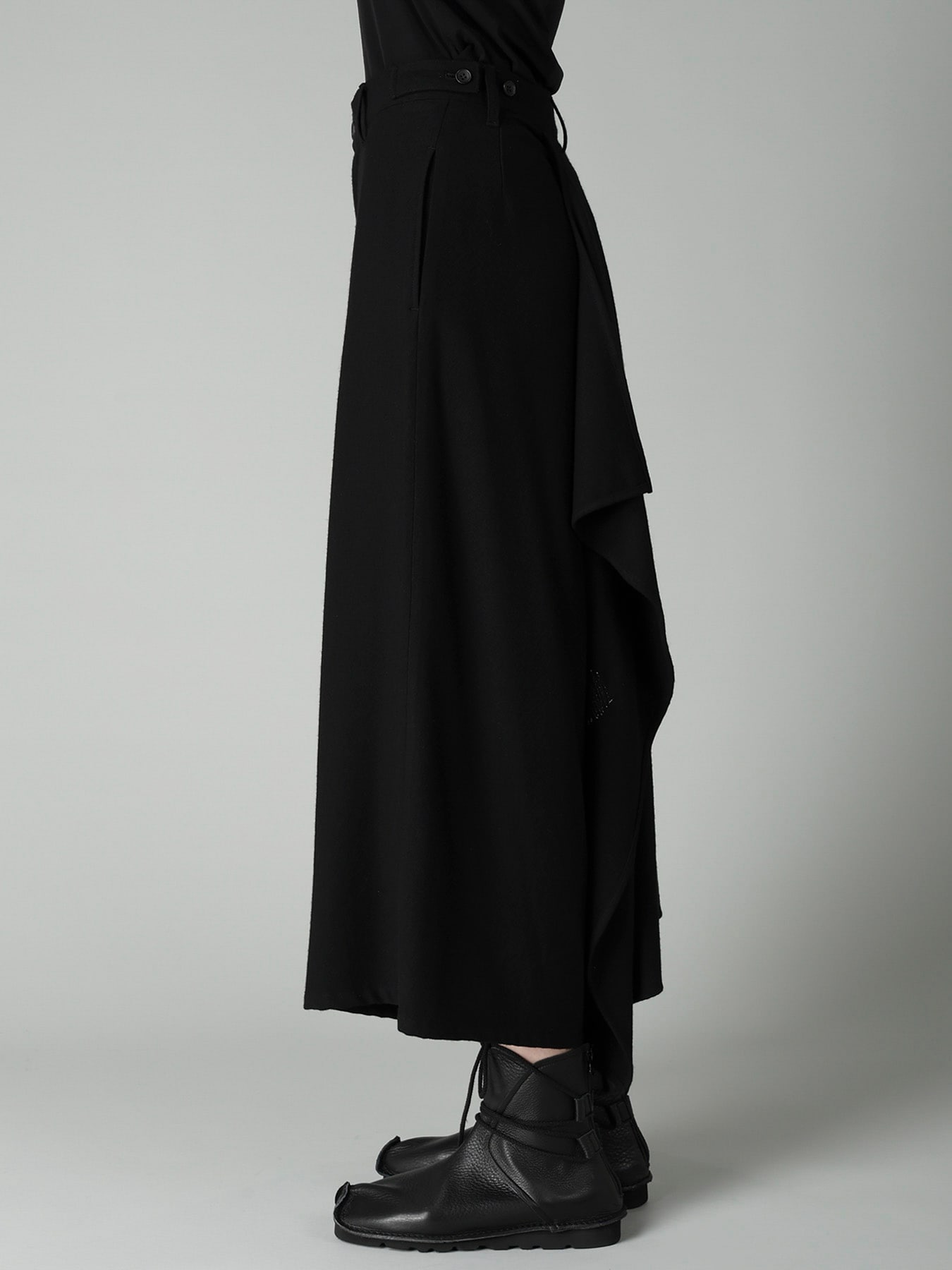 FLANNEL B DRAPED PANTS