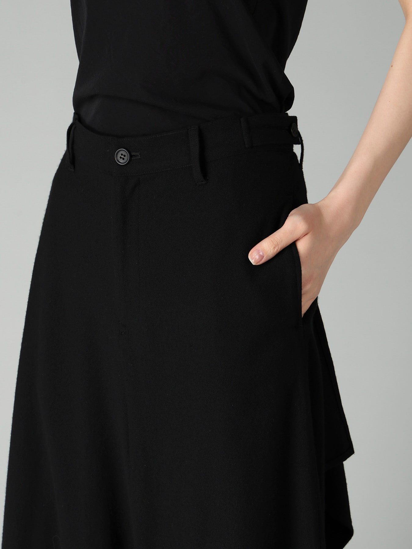 FLANNEL B DRAPED PANTS
