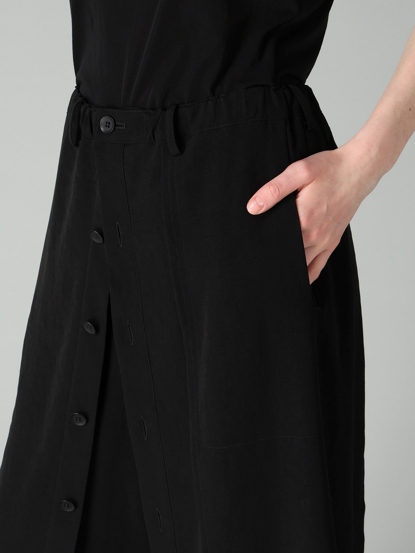 Ta/Pe CREPE DE CHINE F BUTTON WRAP PANTS