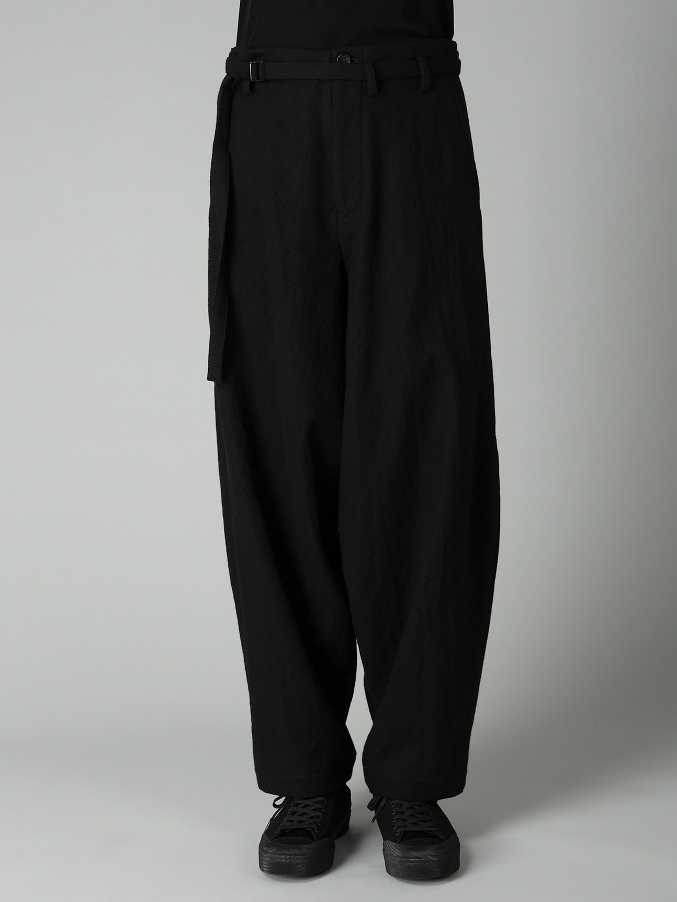 MILLED GABARDINE W BELT DETAIL PANTS