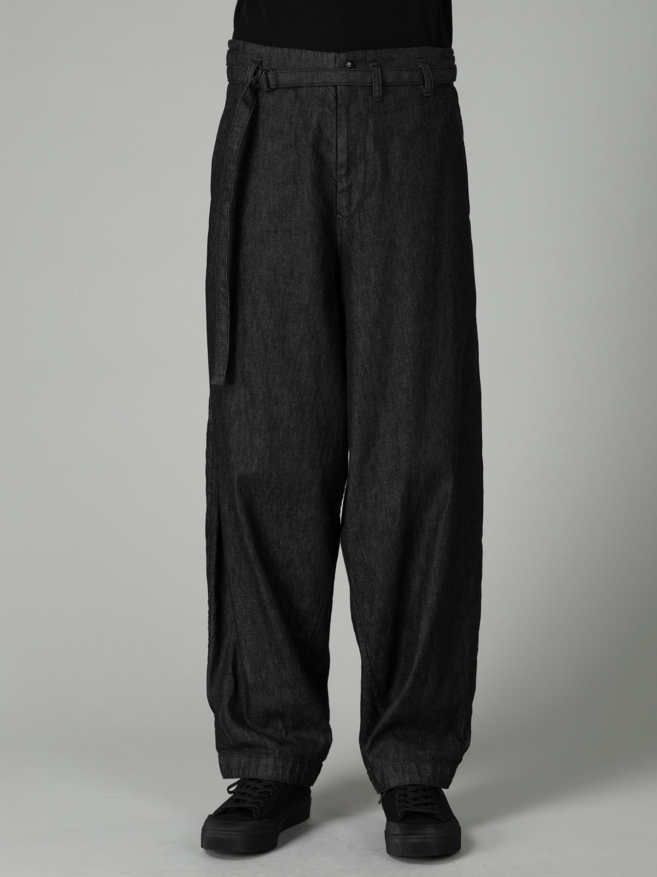 8OZ UNEVEN YARN DENIM B W BELT DETAIL PANTS
