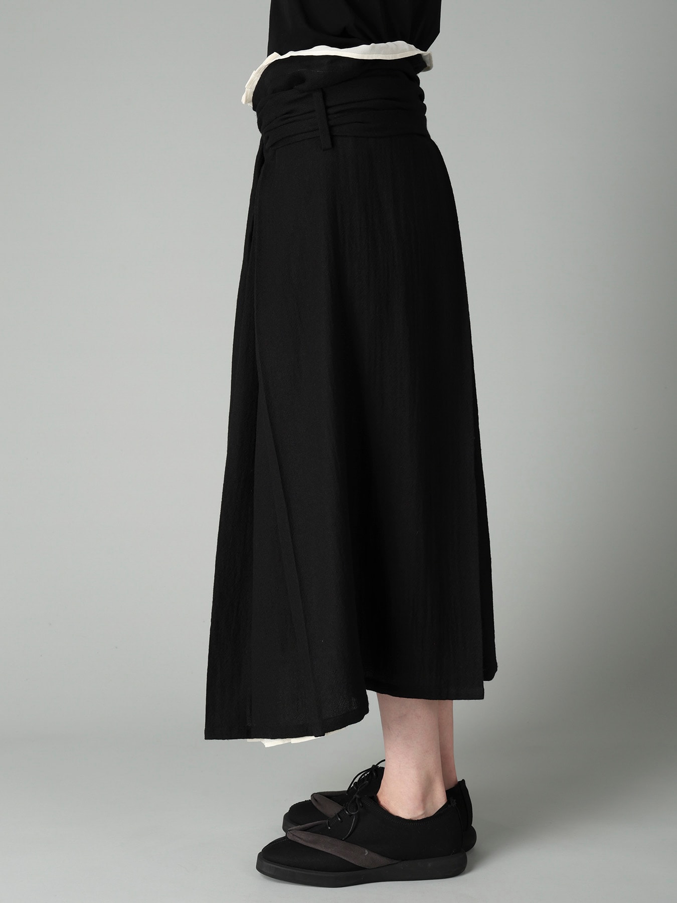 SOFT WOOL LAYERED PLEATES SKIRT